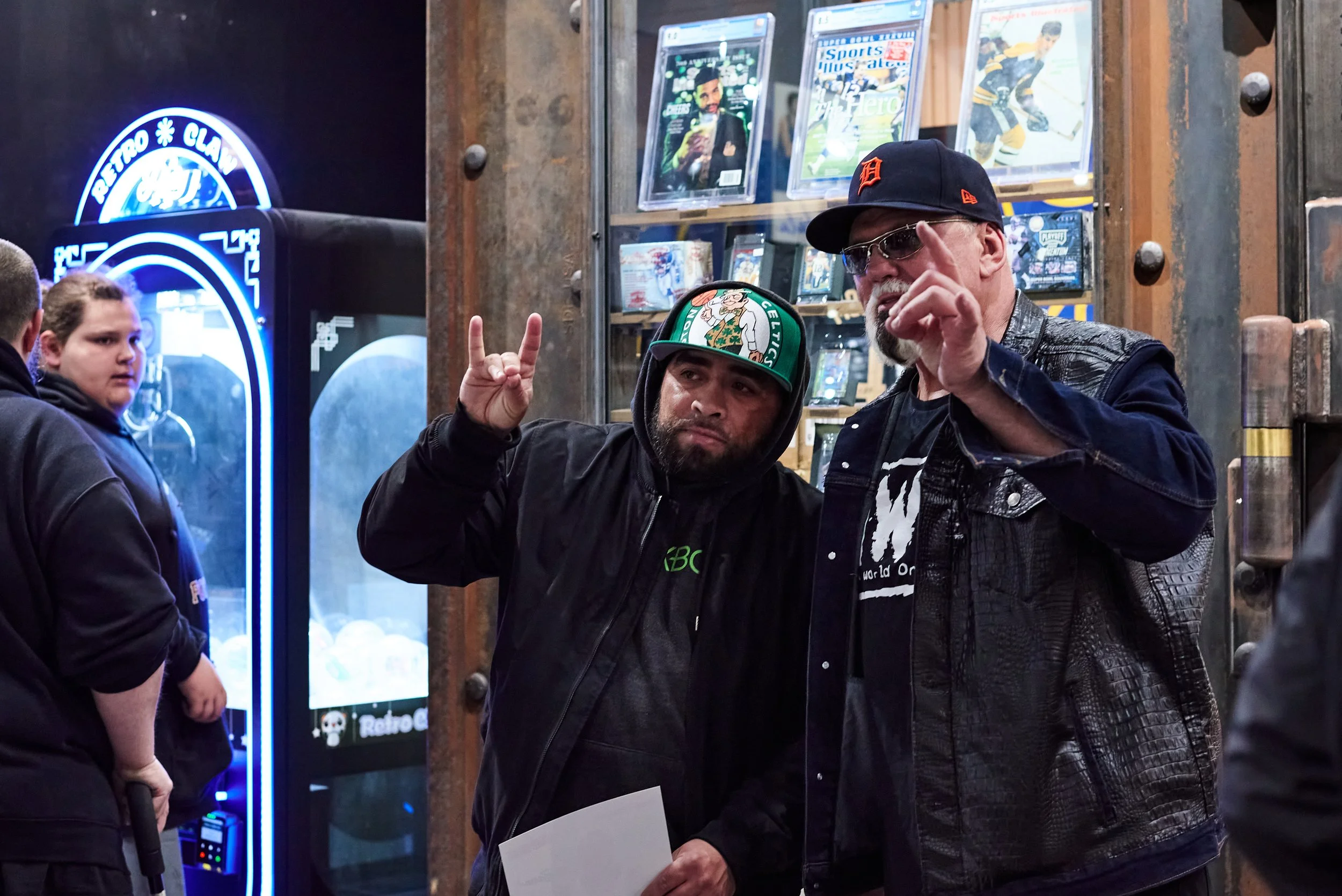 20250510_BIG NIGHT LIVE_CAUSEWAY CARD SHOW_[131] - @ERIKLORCH.jpg