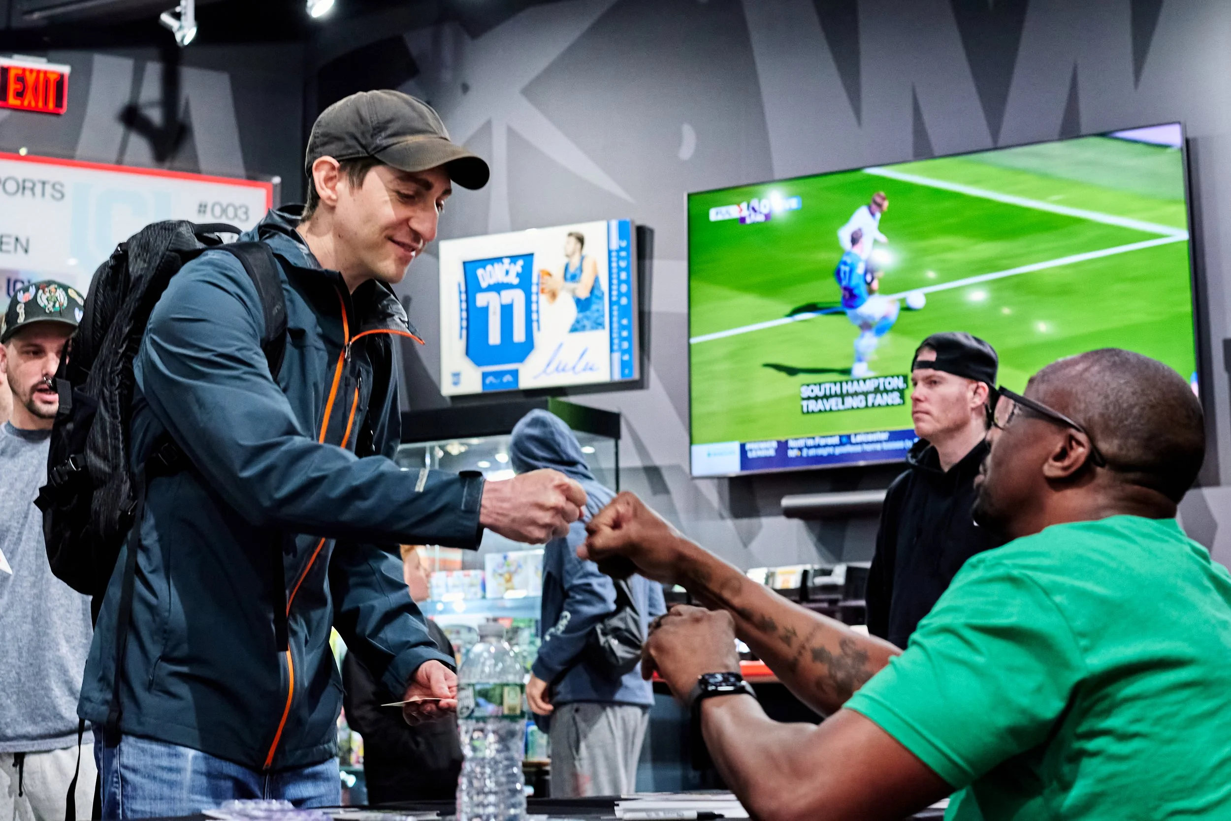 20250510_BIG NIGHT LIVE_CAUSEWAY CARD SHOW_[080] - @ERIKLORCH.jpg