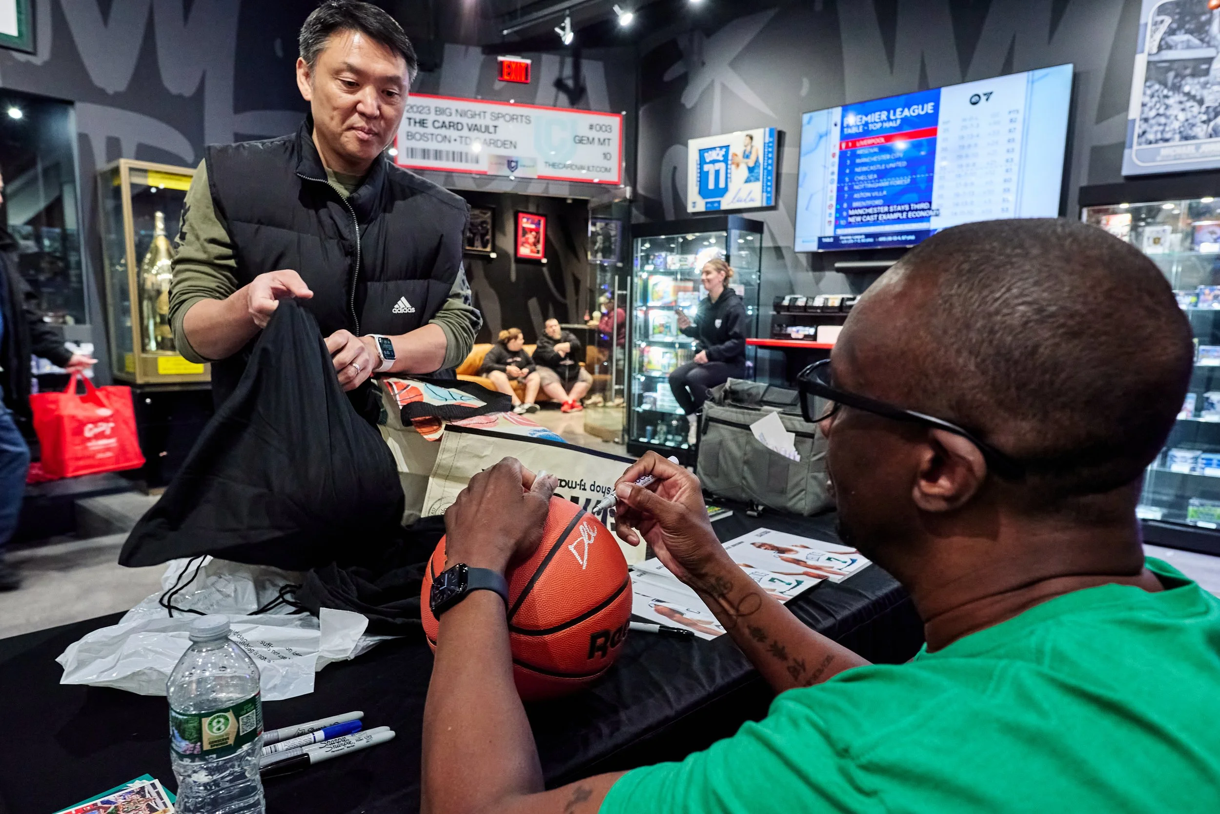 20250510_BIG NIGHT LIVE_CAUSEWAY CARD SHOW_[084] - @ERIKLORCH.jpg