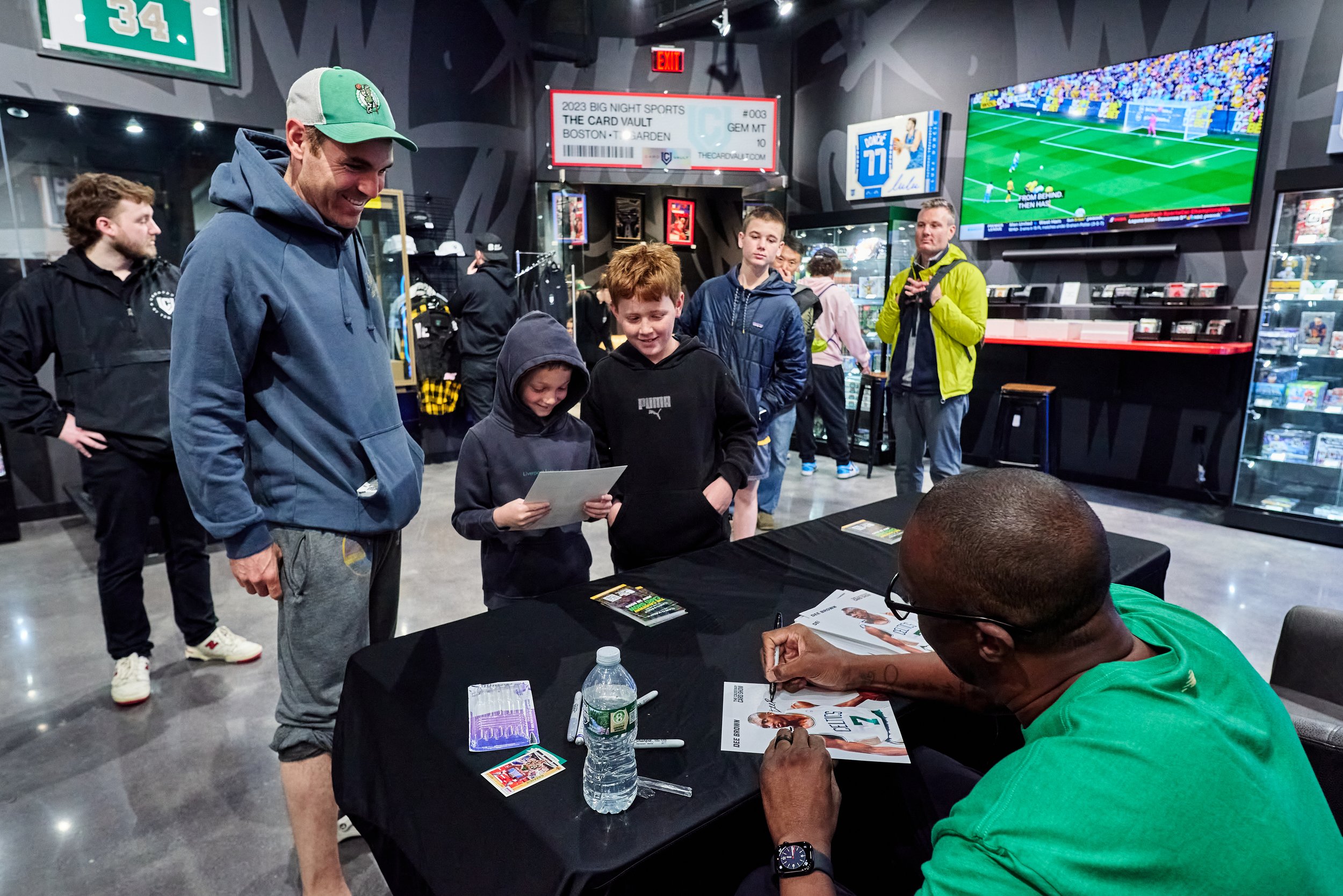 20250510_BIG NIGHT LIVE_CAUSEWAY CARD SHOW_[082] - @ERIKLORCH.jpg