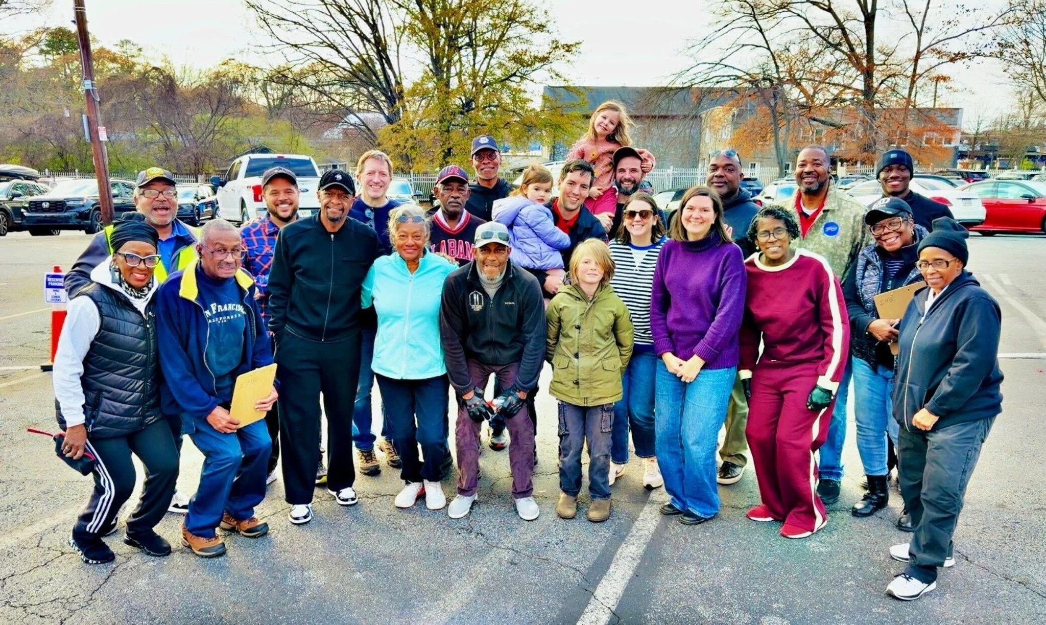 Yesterday, in partnership with @imbc_atlanta, we were able to provide food for 100 families via our mobile pantry with Urban Recipe. 

So thankful for the way the Lord has continued to provide and cultivate relationships with our neighbors. Merry Chr