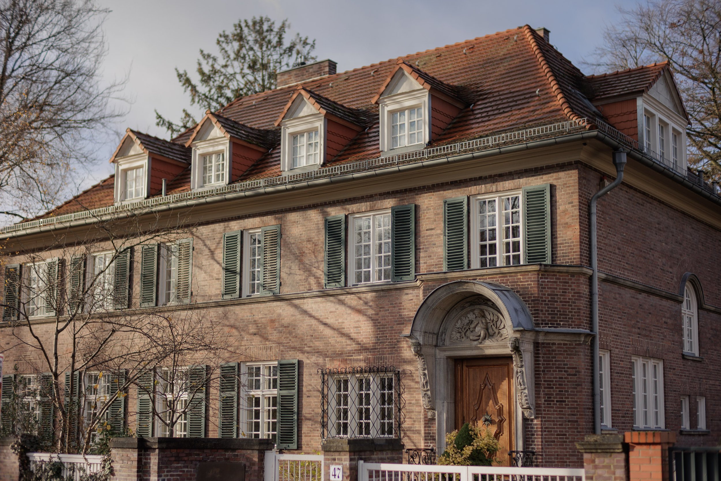 Villa Edelstein – Ein architektonisches Unikat mit beeindruckender Großzügigkeit in Berlins exklusivster Lage