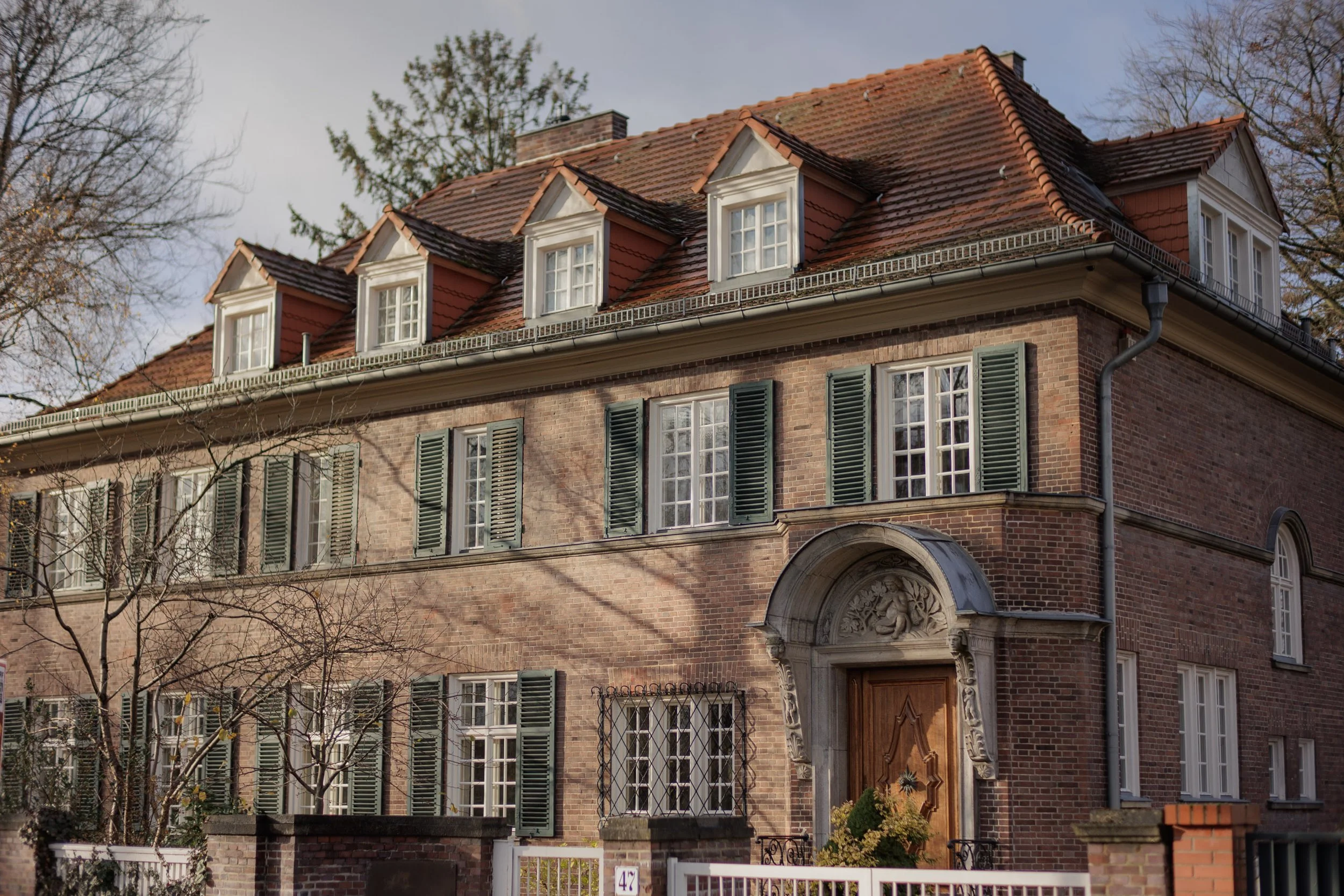 Villa Edelstein – Ein architektonisches Unikat mit beeindruckender Großzügigkeit in Berlins exklusivster Lage