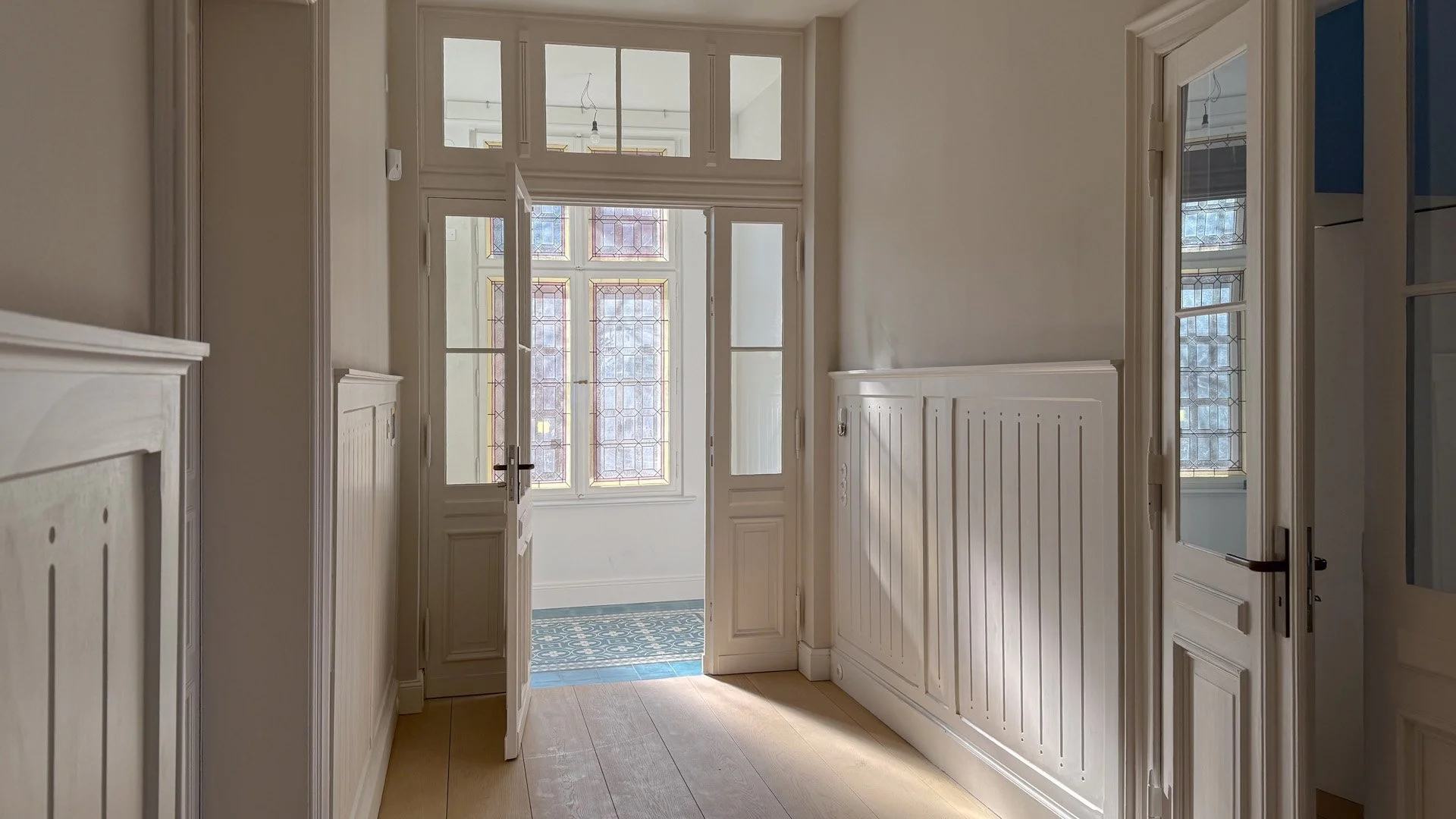 Gründerzeitvilla in Zehlendorf – Neu interpretiert durch klares Interior