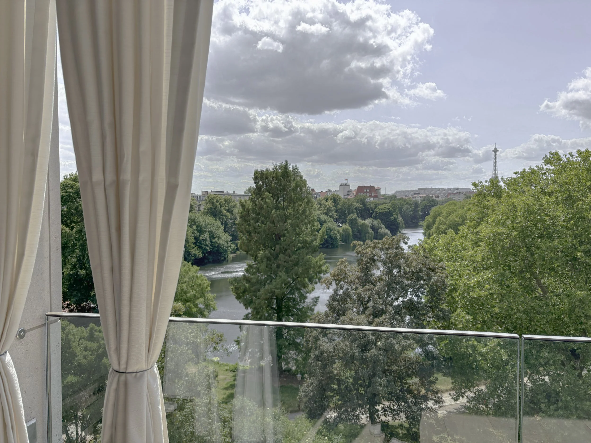 Luxuriöses Wohnen mit sensationellem Blick mitten in Charlottenburg