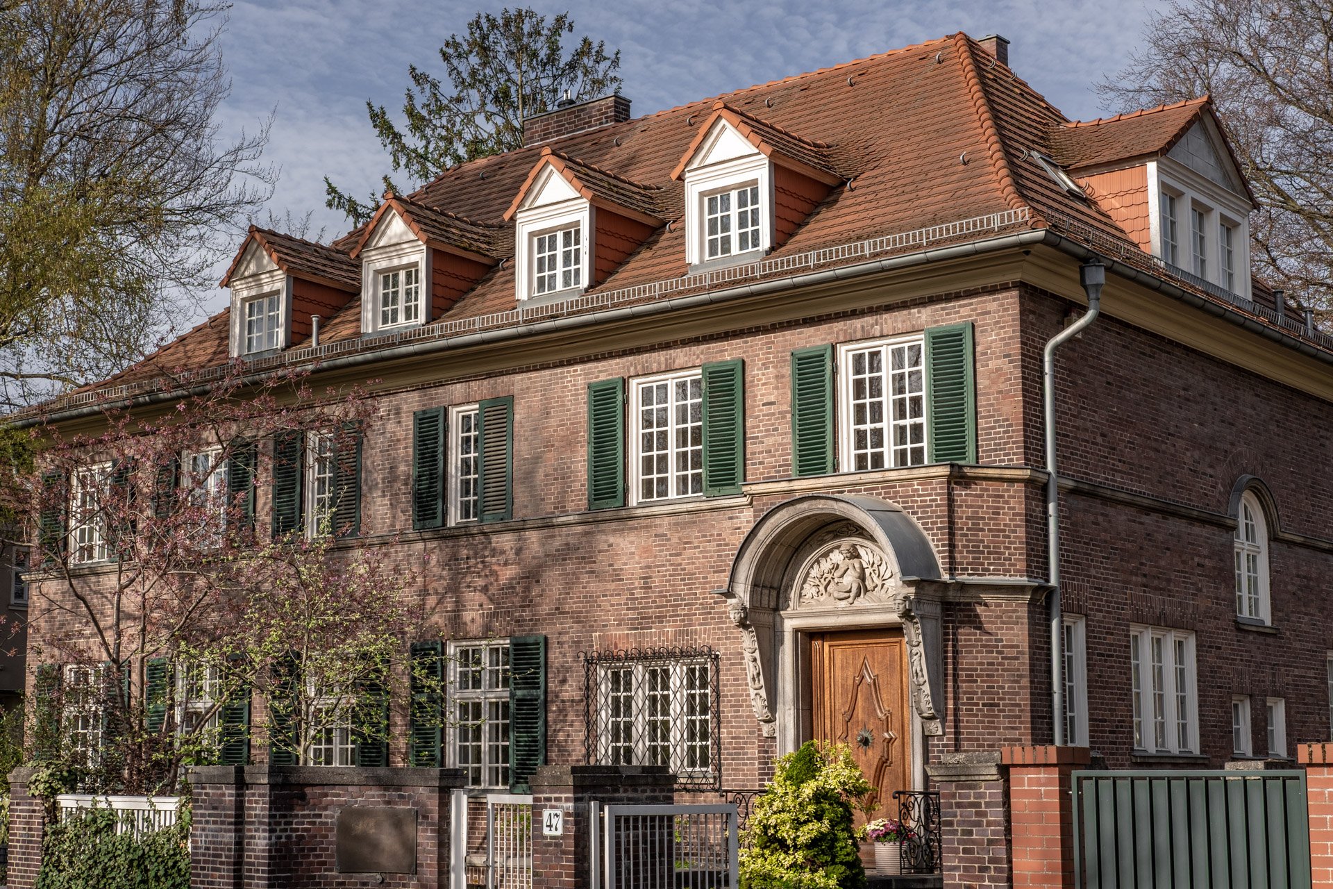 Villa Edelstein – Ein architektonisches Unikat mit beeindruckender Großzügigkeit in Berlins exklusivster Lage