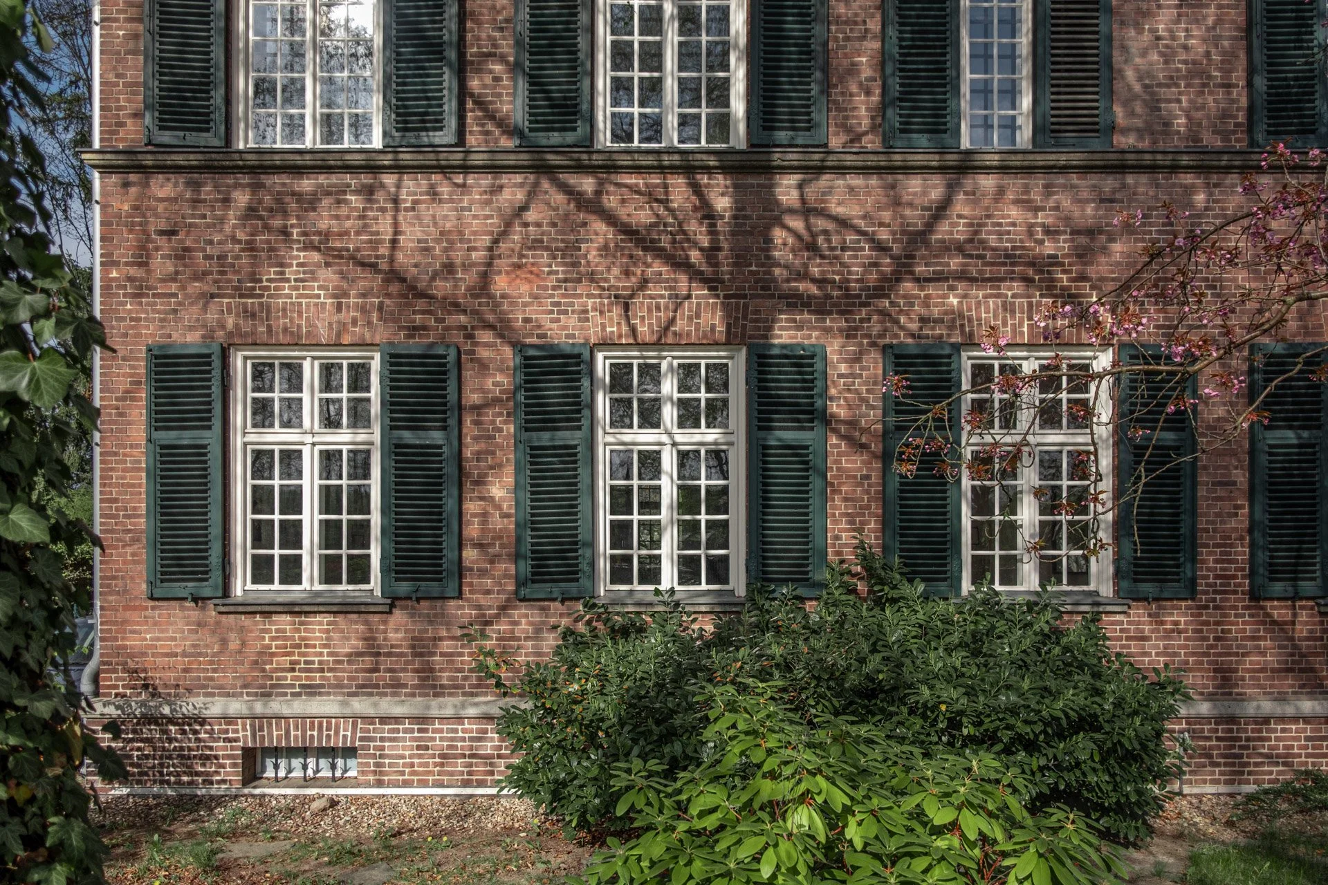 Villa Edelstein – Ein architektonisches Unikat mit beeindruckender Großzügigkeit in Berlins exklusivster Lage