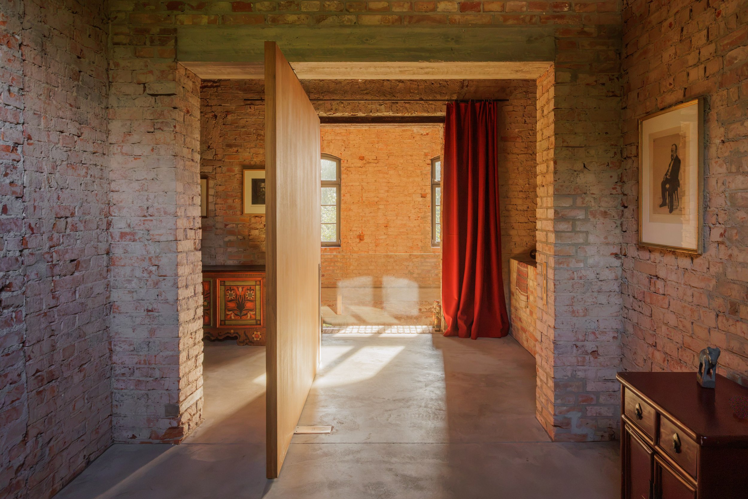 Visionäre Residenz mit privatem Seezugang in der Feldberger Seenlandschaft entworfen von wespi de meuron romeo architekten