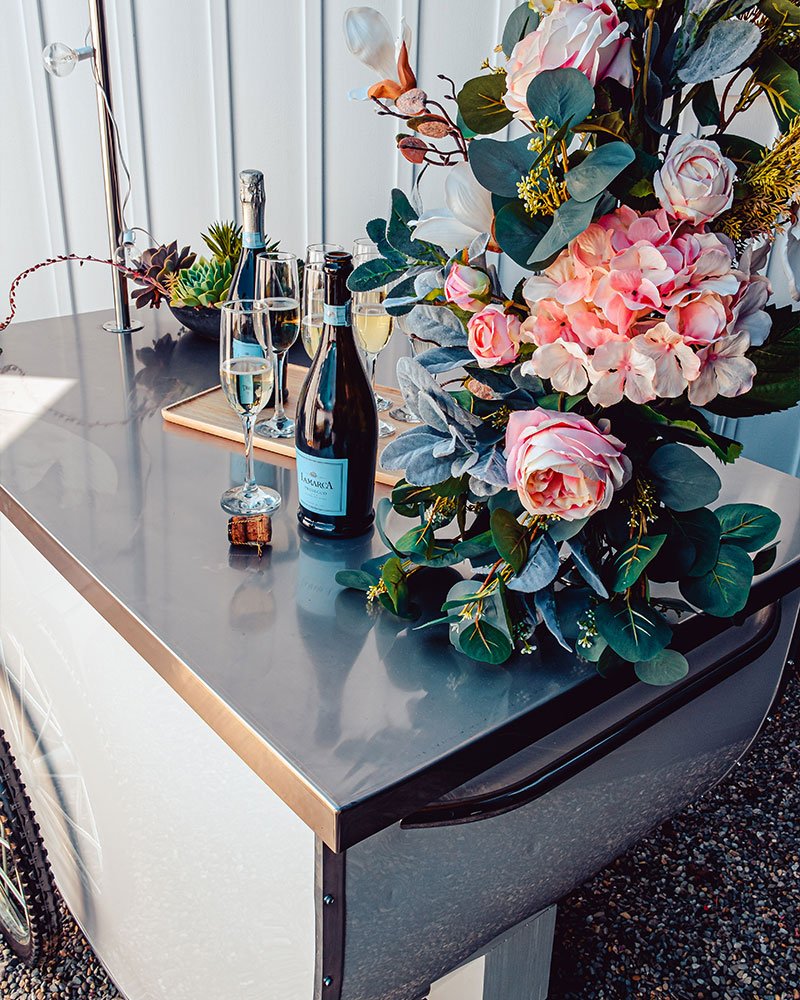 basic-cart-mobile-bar-champagne-cart-d.jpg