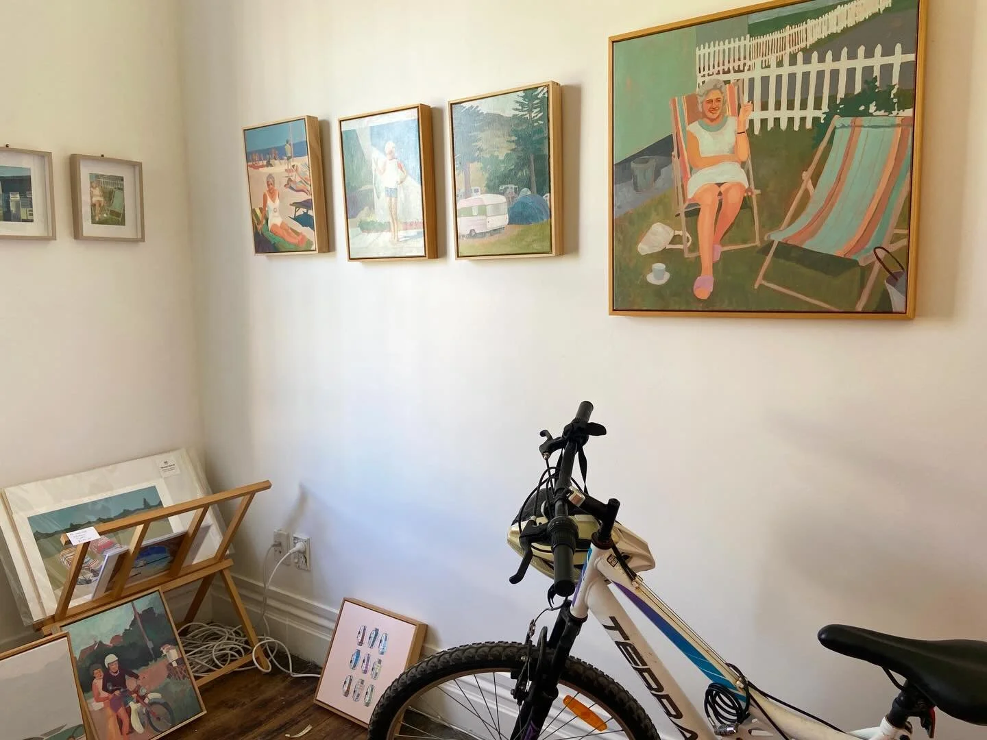 Rode my bike to the studio today (fuel $ and all that) and learned 3 things:

1. I am not a spring chicken and I am unfit 😅
2. The bike is stuck in one gear - and that gear doesn&rsquo;t seem to be appropriate to any surface or gradient 🤪
3. There 