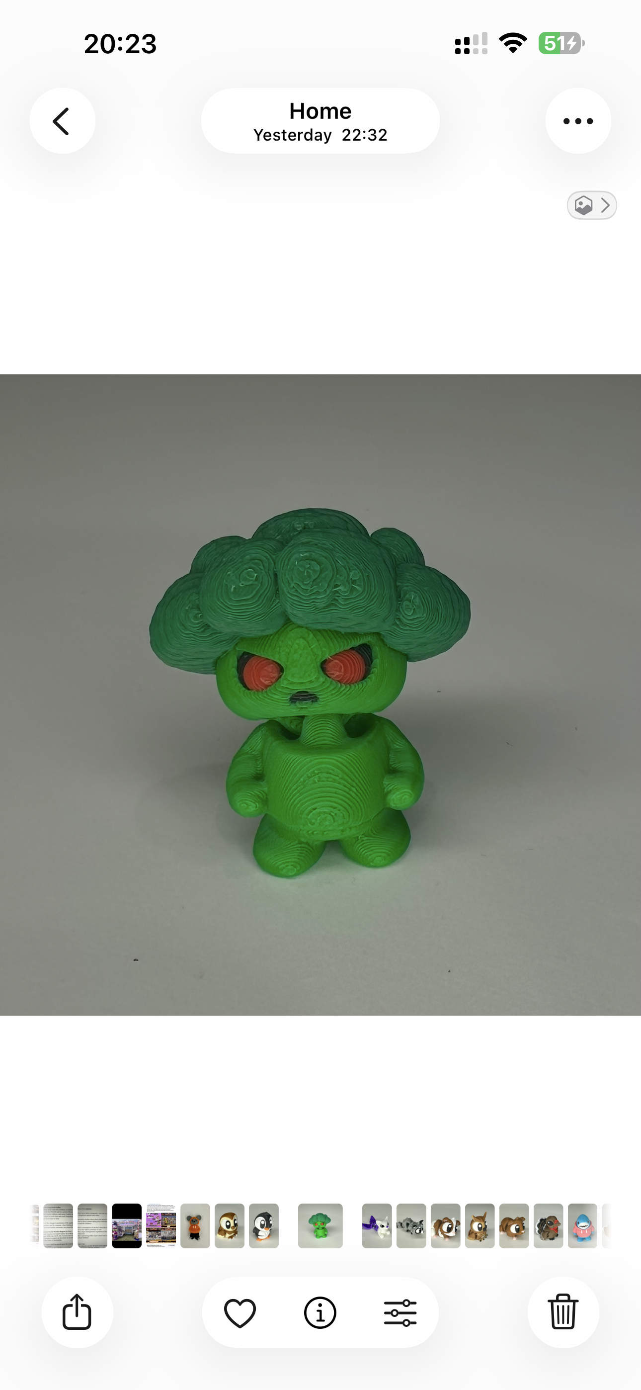 Small Pocket Pet - Evil broccoli