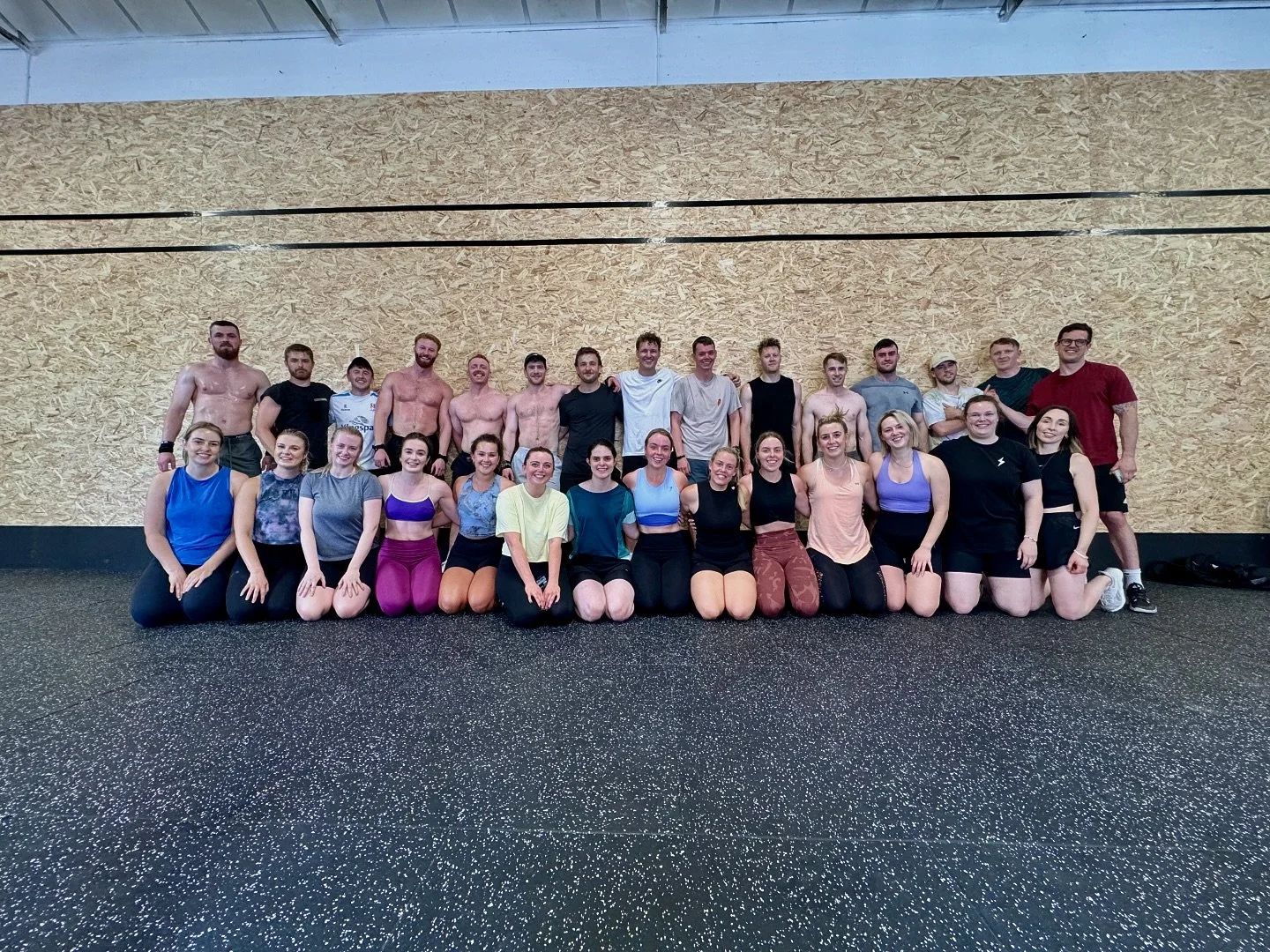 Saturday Team, gymnastics and grit 🤸🚴🏃

Great work everyone 👏 

In pairs and a 32 minute time cap, complete 2 rounds for time:
40 YGIG Toes To Bar
40/32 YGIG Assault Bike Cals
400m Synchro Run
40 YGIG Handstand Push Ups
40/32 YGIG Assault Bike Ca