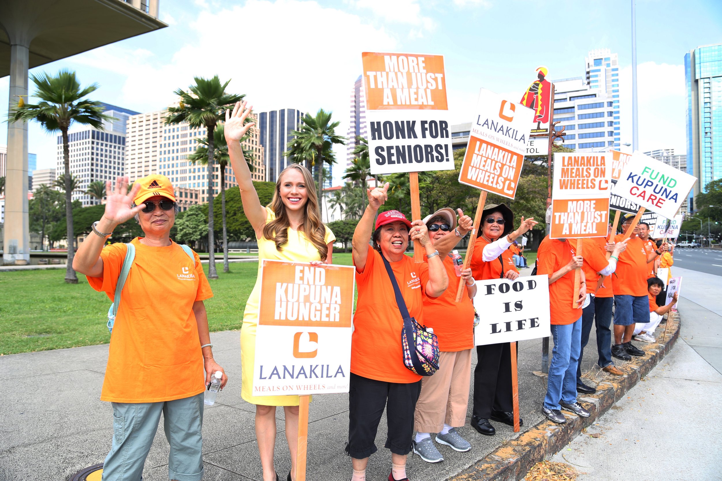 Lanakila Meals on Wheels Sign Waving IMG_3590_pp EDITED.jpg