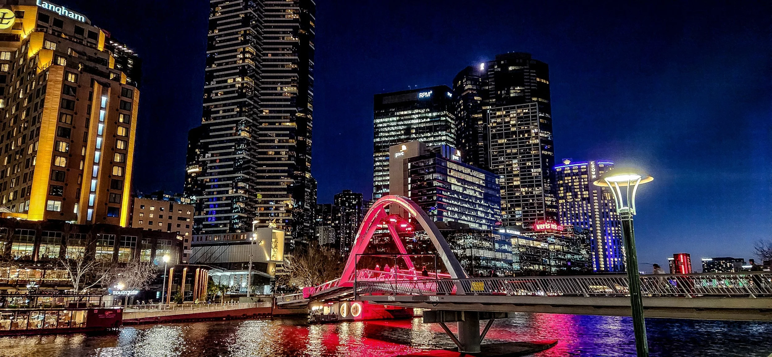 MELBOURNE IN MOTION