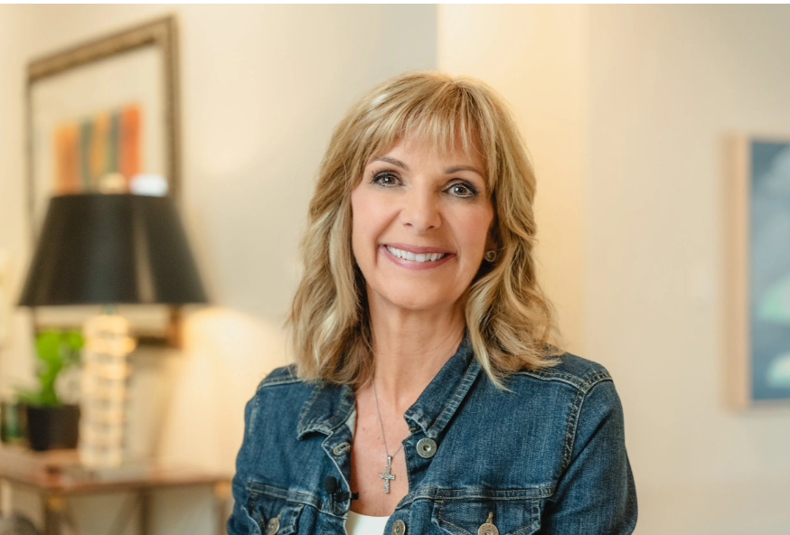 Episode 441. Discover Your True Identity with Lorie Hartshorn