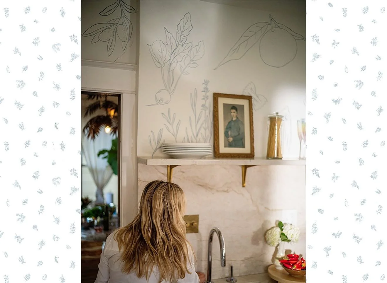 We&rsquo;d love your vote on which small scale version of Kitchen by the Creek to print on rolls! Share in the comments V1, V2, V3, or V4! We will be offering a large scale version of the hand-painted install as well! 💋💋

Photos by @dallascurrie