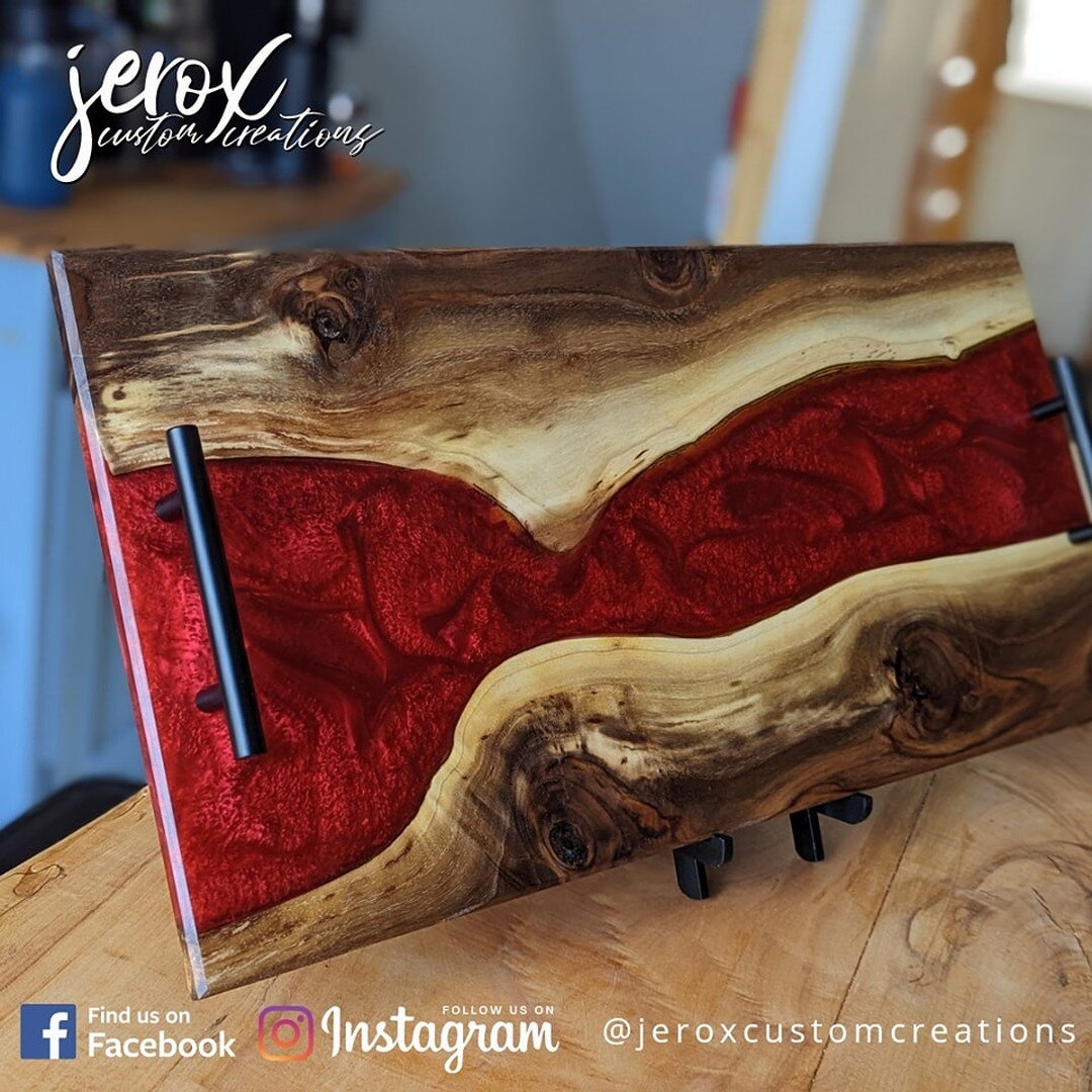 I love when I get to work with my favourite colour. This black walnut and blood red charcuterie board has a ton of character and is getting ready to head to it's forever home!
.
.
 #jerox #maker #makersgonnamake #ontario #orangeville #dufferincounty 