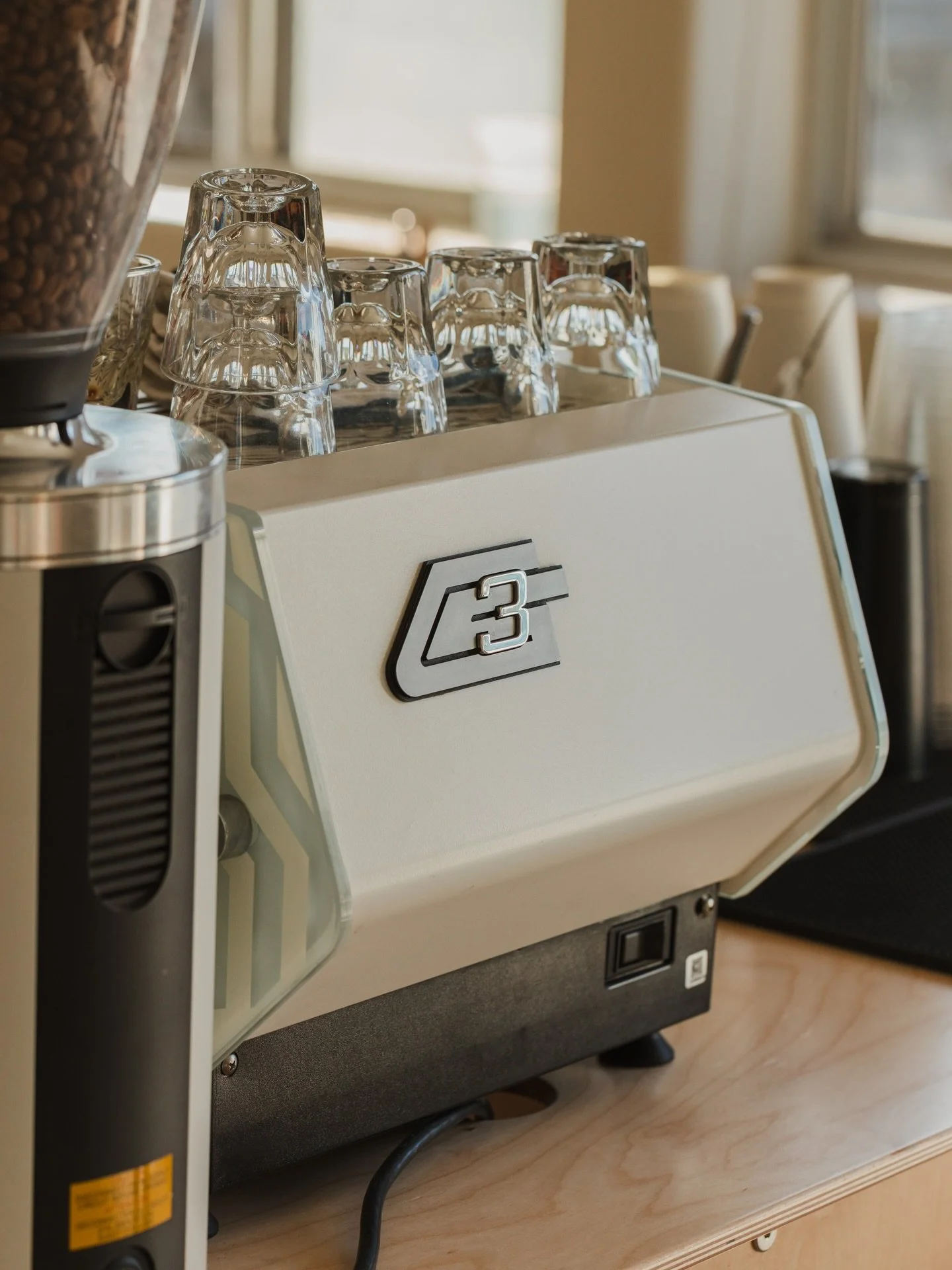 Serving up all the good coffees today! Come by and enjoy a coffee with us.