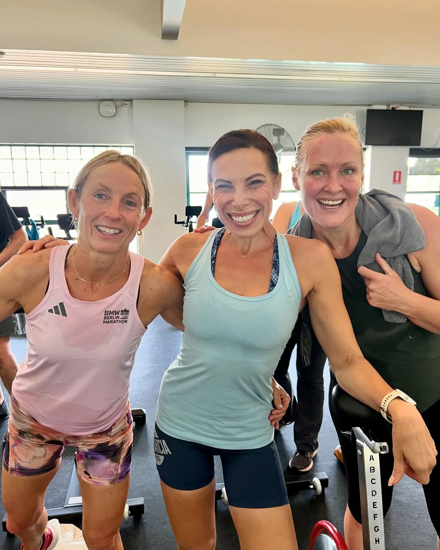 A few extra spin classes to get us through Easter week!! 🐣🐣 #sweatytuesday @justinemperkins 

#spinclass #fitness #indoorcycling #cycling #spin #spinning #cardio #workout #fitfam #fitnessmotivation #gym #cycle #spininstructor #motivation #yoga #wei