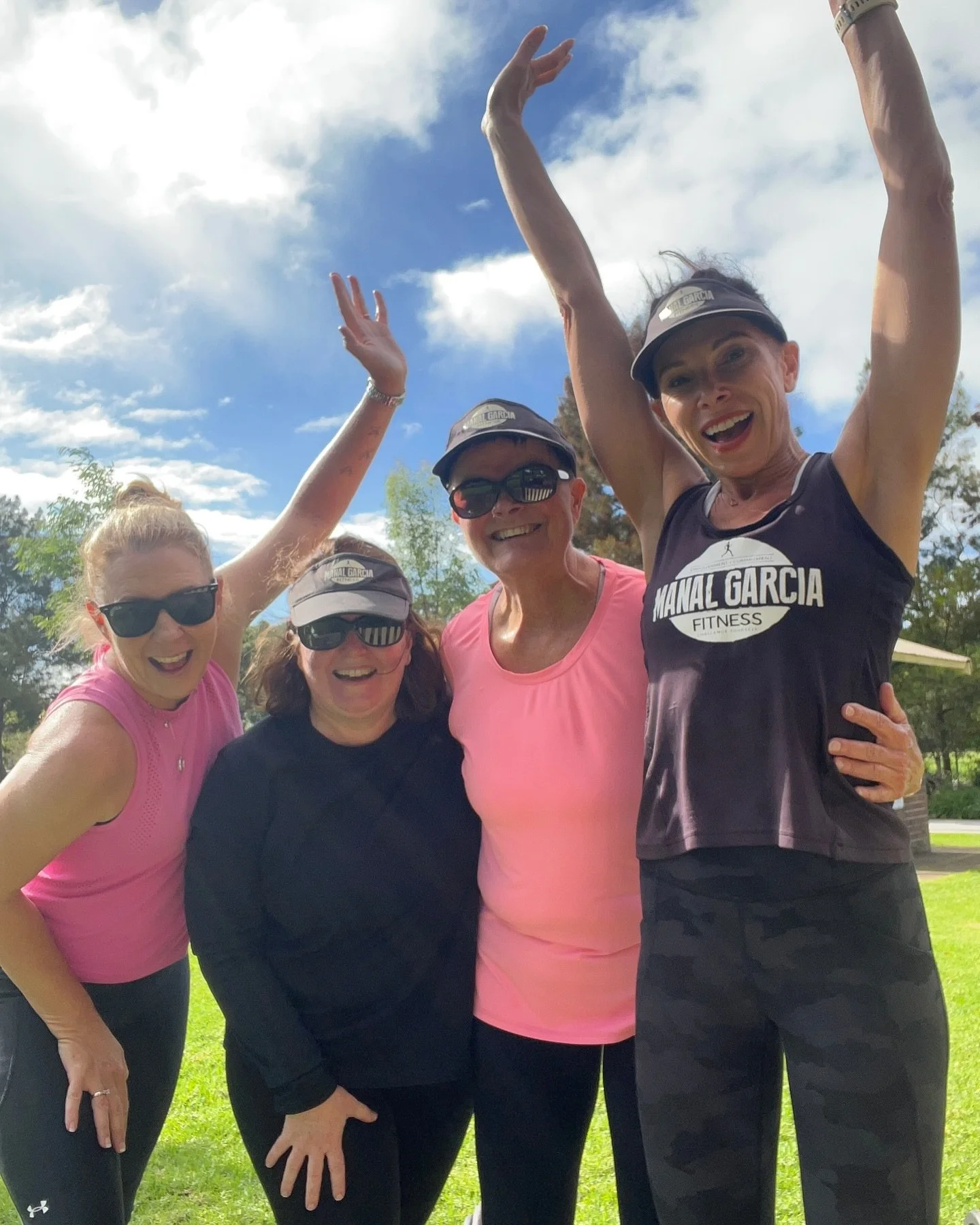 Monday girls ❤️❤️

#manalgarciafitness #outdoorfitness #fitness #innerwestmums #kettlebells #skipping #boxing#run#triathlon#running#athletics#runner#trailrun#runners#trailrunning#parkrun#runhappy#nutrition#runnergirl#parkrunau#pthaberfield#morningrun