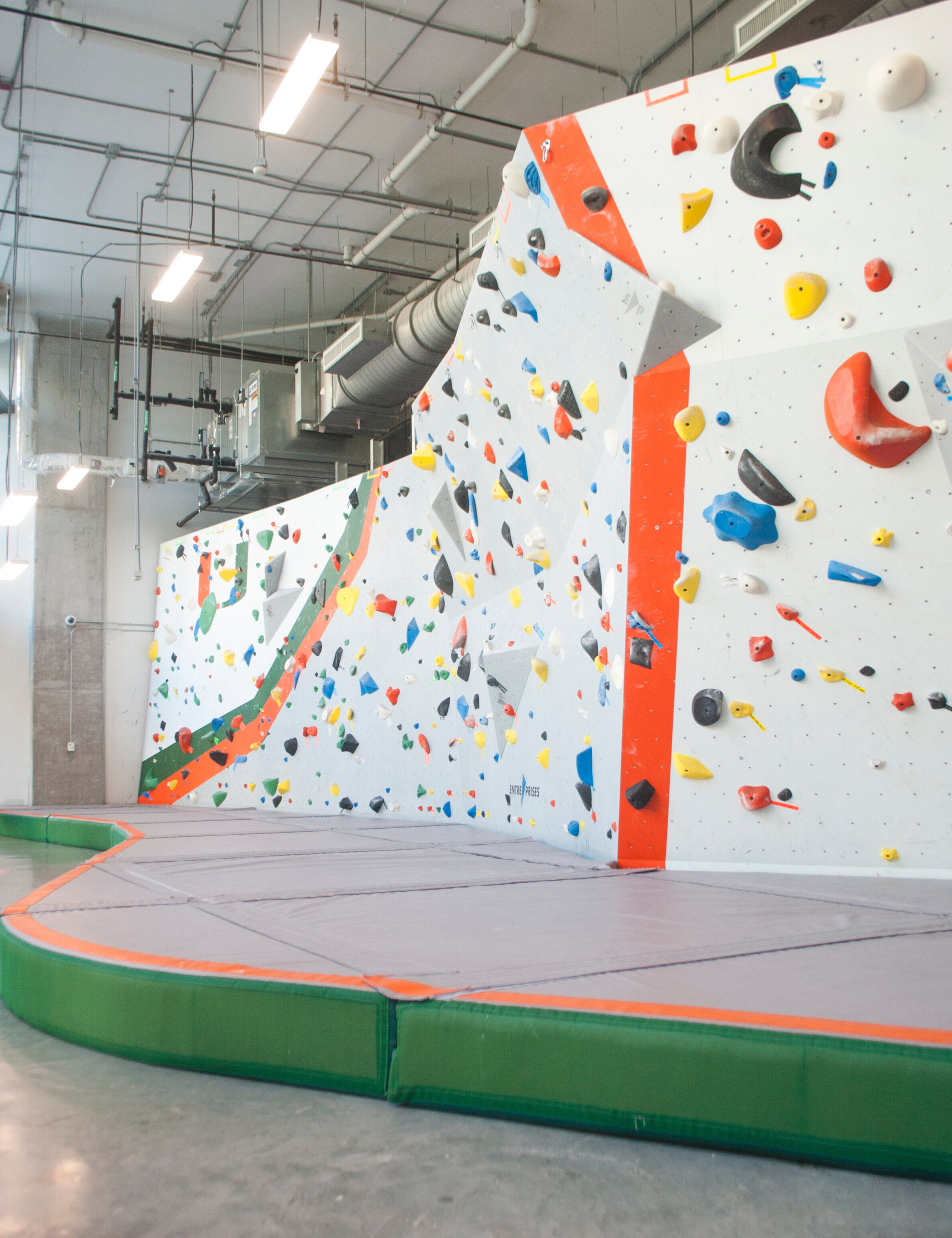 UM Outdoor Adventure Rock Climbing wall