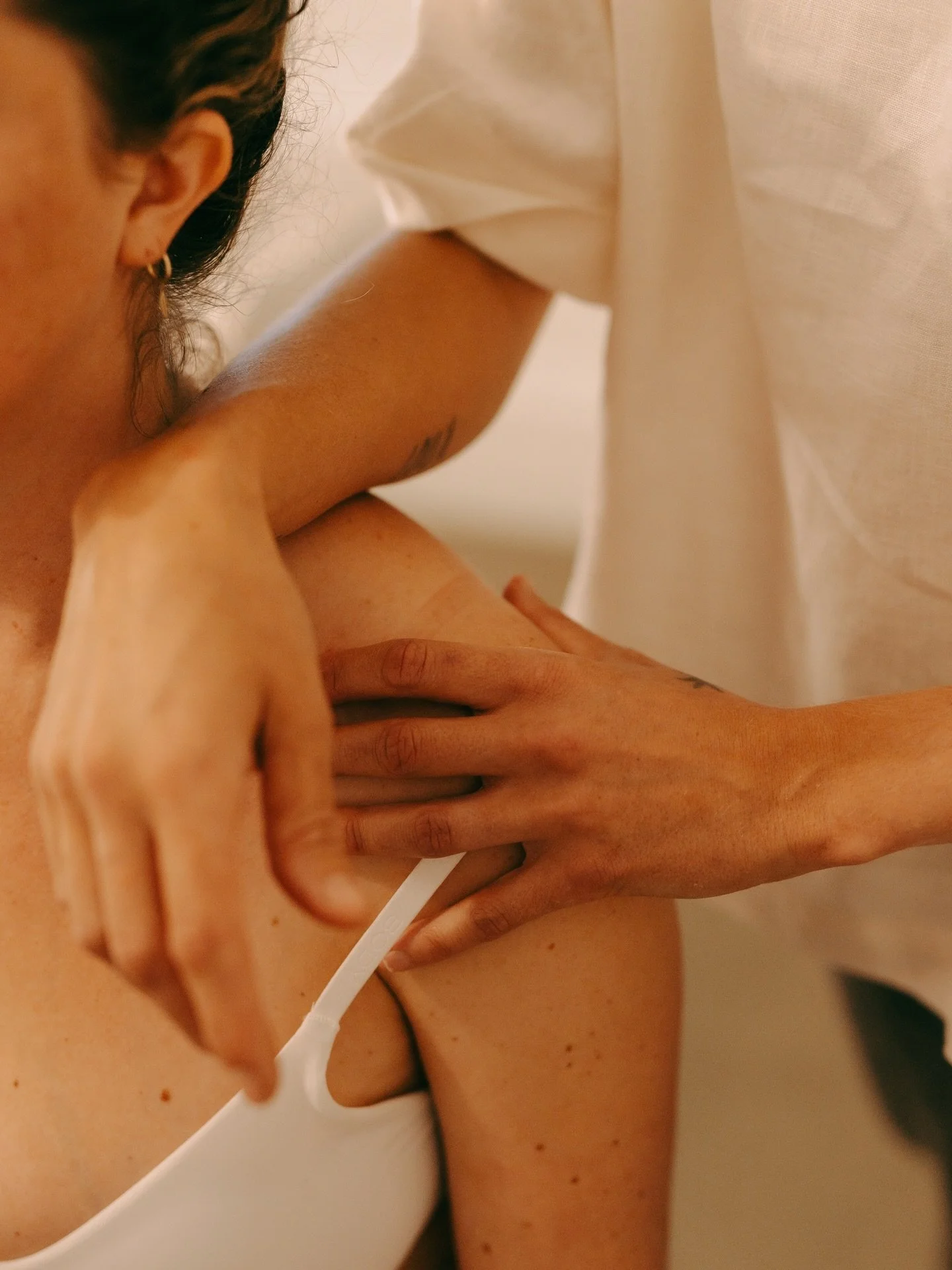 Endlessly in awe of our incredible bodies 👐🏻✨💎

#bristolwellness #listentoyourbody #mfr #bristolmassage #healingsouls