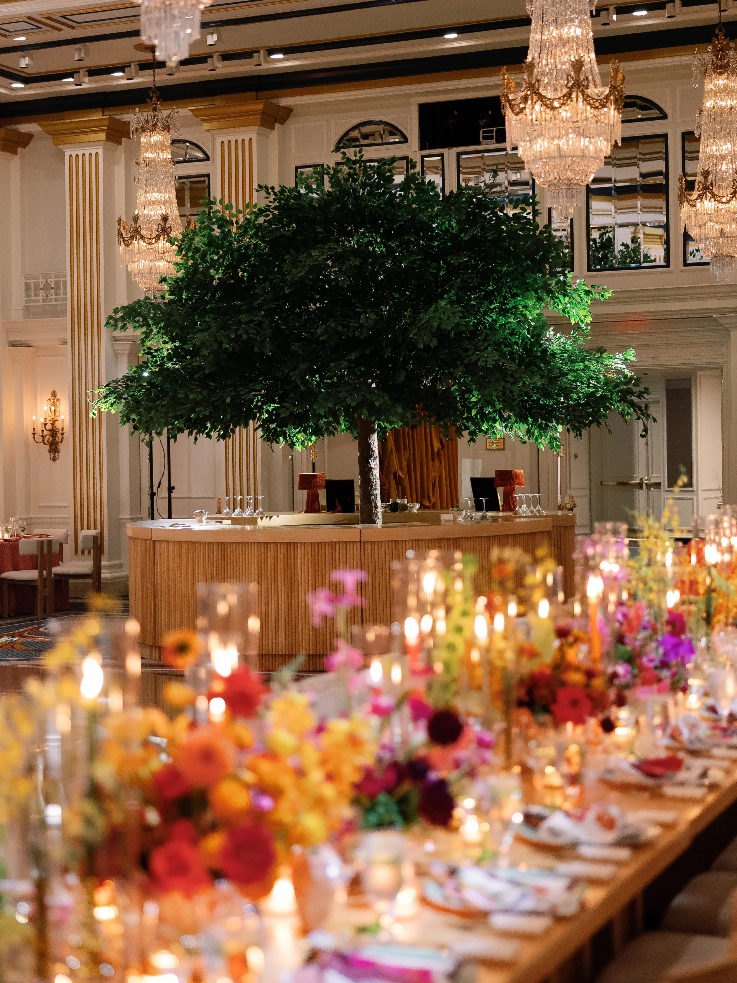 COLORFUL MAXIMALIST WEDDING 