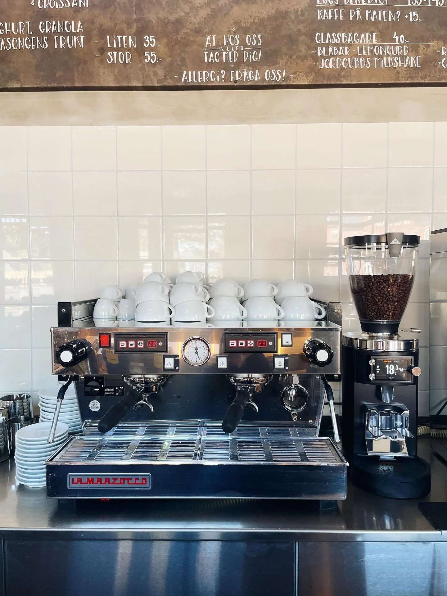 Espressomaskin, check ✌🏼 Från och med imorgon!