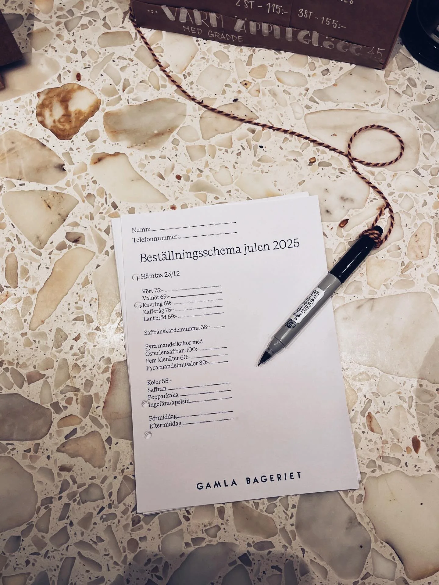 Ho ho ho 🧑🏼&zwj;🎄🎅🏼 Nu finns best&auml;llningsschema inf&ouml;r julbaket. H&auml;mtningsdag f&ouml;r best&auml;llningar &auml;r den 23:e december fram till klockan 16. Julafton firar vi jul och h&aring;ller st&auml;ngt. 

Sista best&auml;llnings