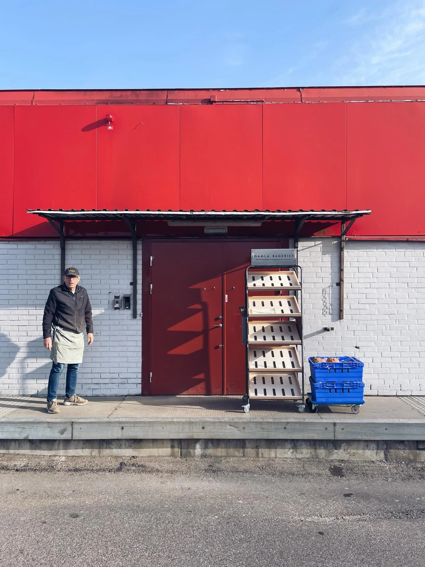 Lystring Tomelilla!

Fr&aring;n och med idag s&aring; kan ni k&ouml;pa v&aring;ra br&ouml;d p&aring; @ica.kvantumtomelilla. Den sj&auml;lvklara butiken i omr&aring;det med bra utbud, fantastisk personal och nu ocks&aring; vettigt br&ouml;d ✌🏼 Vi &au