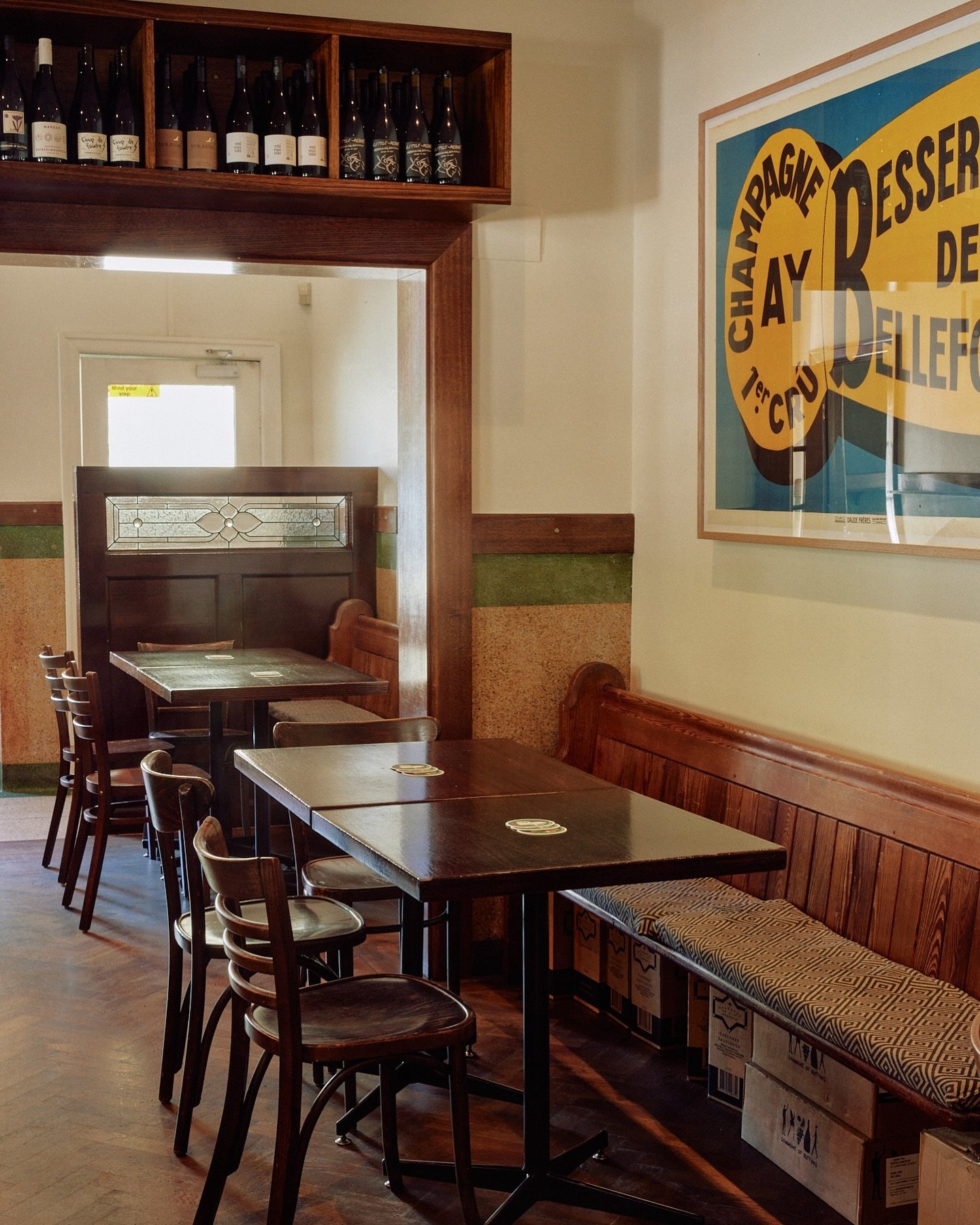 Easy times, relaxed vibes at the pub.

Drop in for the famous schnitzel, or maybe a $25 winter warmer, or the Sunday roast (beef this week).

Have a chat or banter with our team and order something delicious - beer, wine, cocktail or a not so boozy b