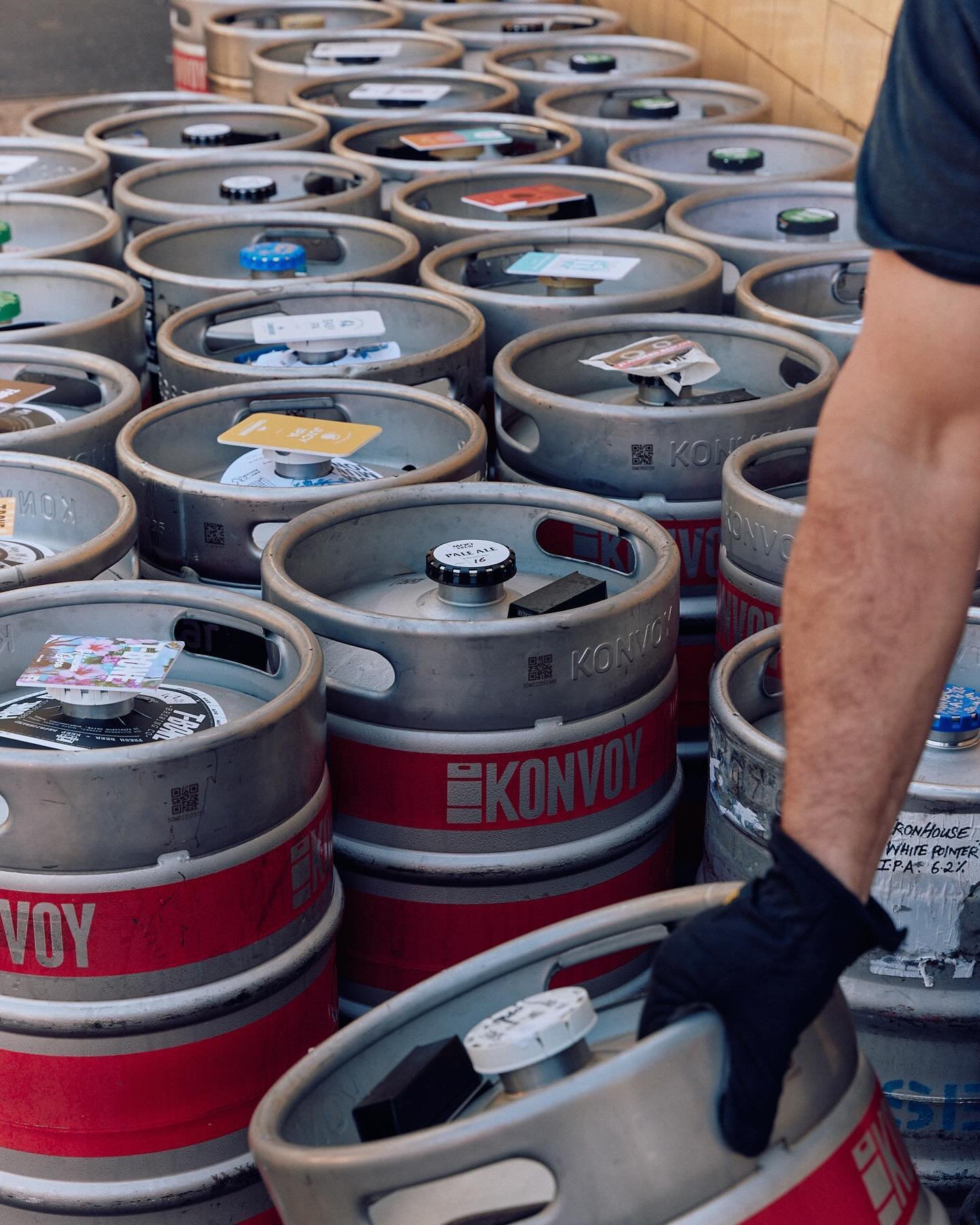 Kegs for days! 💪 Come and drink beer. There&rsquo;s heaps of it! Tasmania on all taps till next Sunday. 🍺🥳 #pintoforigintasmania #thelincolncarlton @craftypint