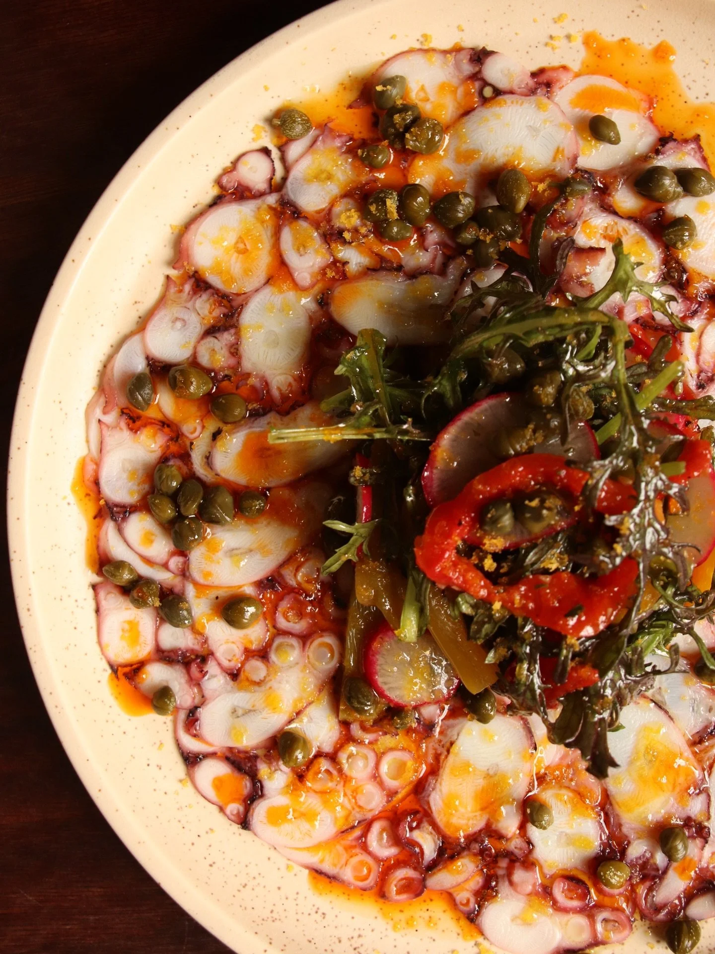 New on the menu! 🐙
Octopus carpaccio with roasted capsicum salad, capers, shaved bottarga and chilli oil.

Sustainably wild-caught in the pristine waters of Western Australia by @fremantleoctopus 🪸

#thelincolncarlton #melbournepub #melbourneeats #