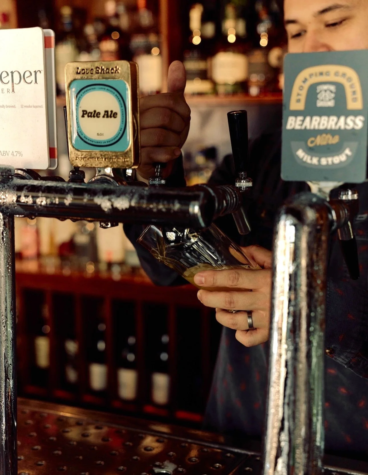 Can&rsquo;t beat @loveshackbrewingco on tap, showing up in style, cosy corners and hot mulled cider. 🔥

Hunker down this winter and let us look after you 🙌

#thelincolncarlton #melbournepubs #melbournebeer #visitmelbourne  #craftbeermelbourne