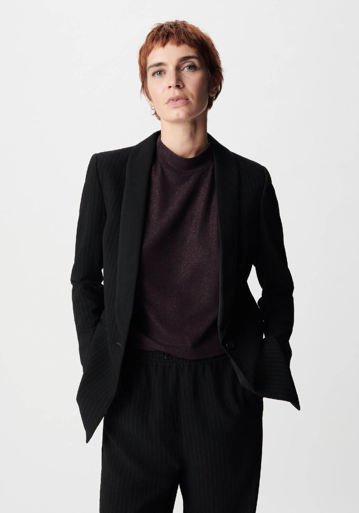 IKKS-VESTE~DE~TAILLEUR~NOIR~RAYURES~TENNIS~COULEUR~FEMME-B340025-02_1.jpg