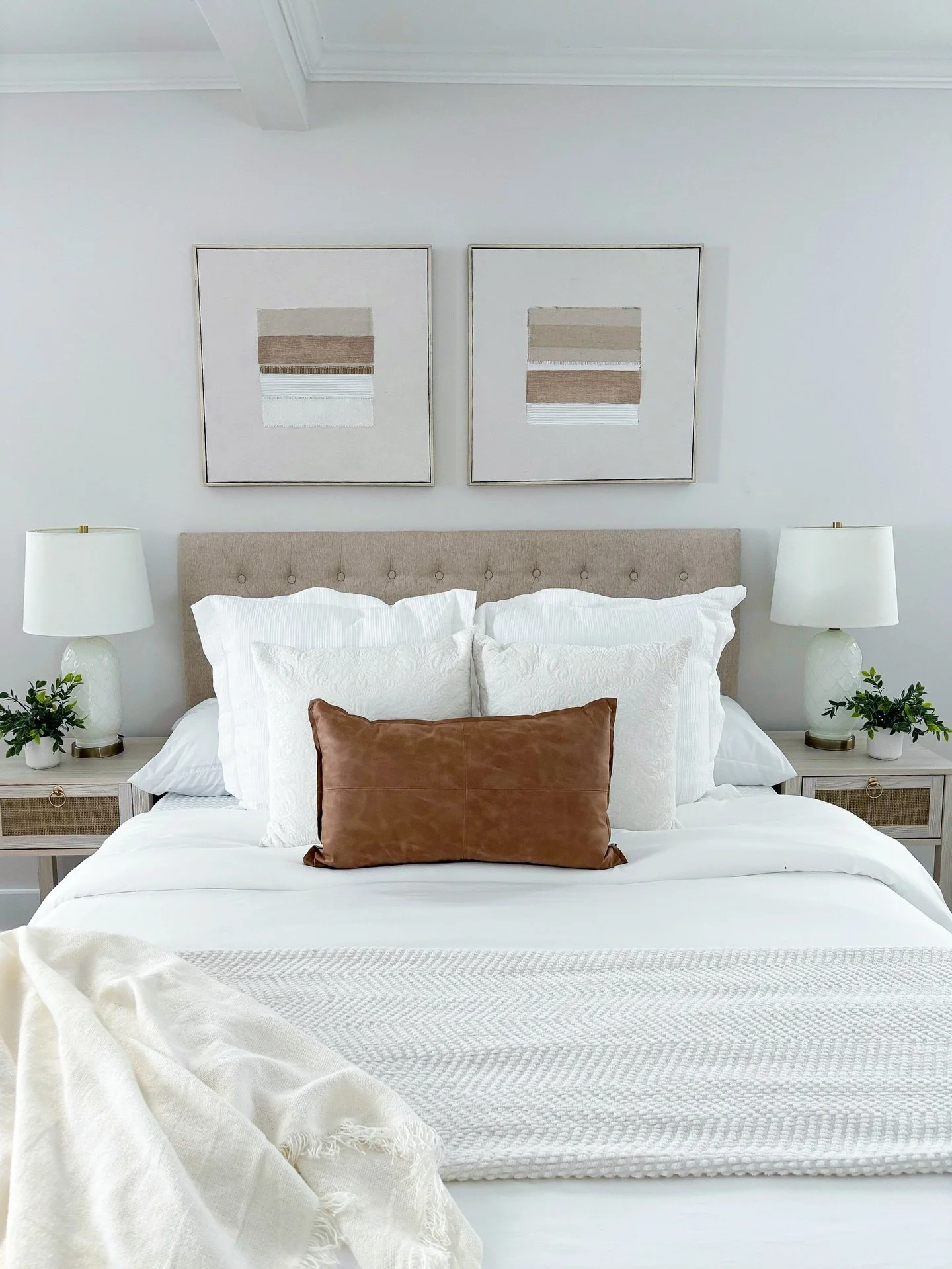 Realtors, you might think leaving it empty makes it feel bigger&hellip;

But empty often just feels confusing.

When buyers can&rsquo;t understand scale or purpose, they start questioning everything. And nitpicking every detail!

The right furniture 