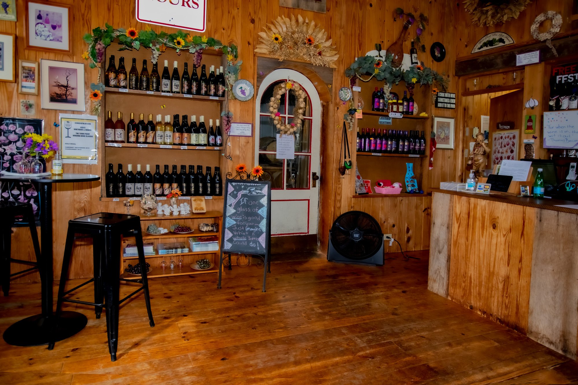 tasting room.jpg