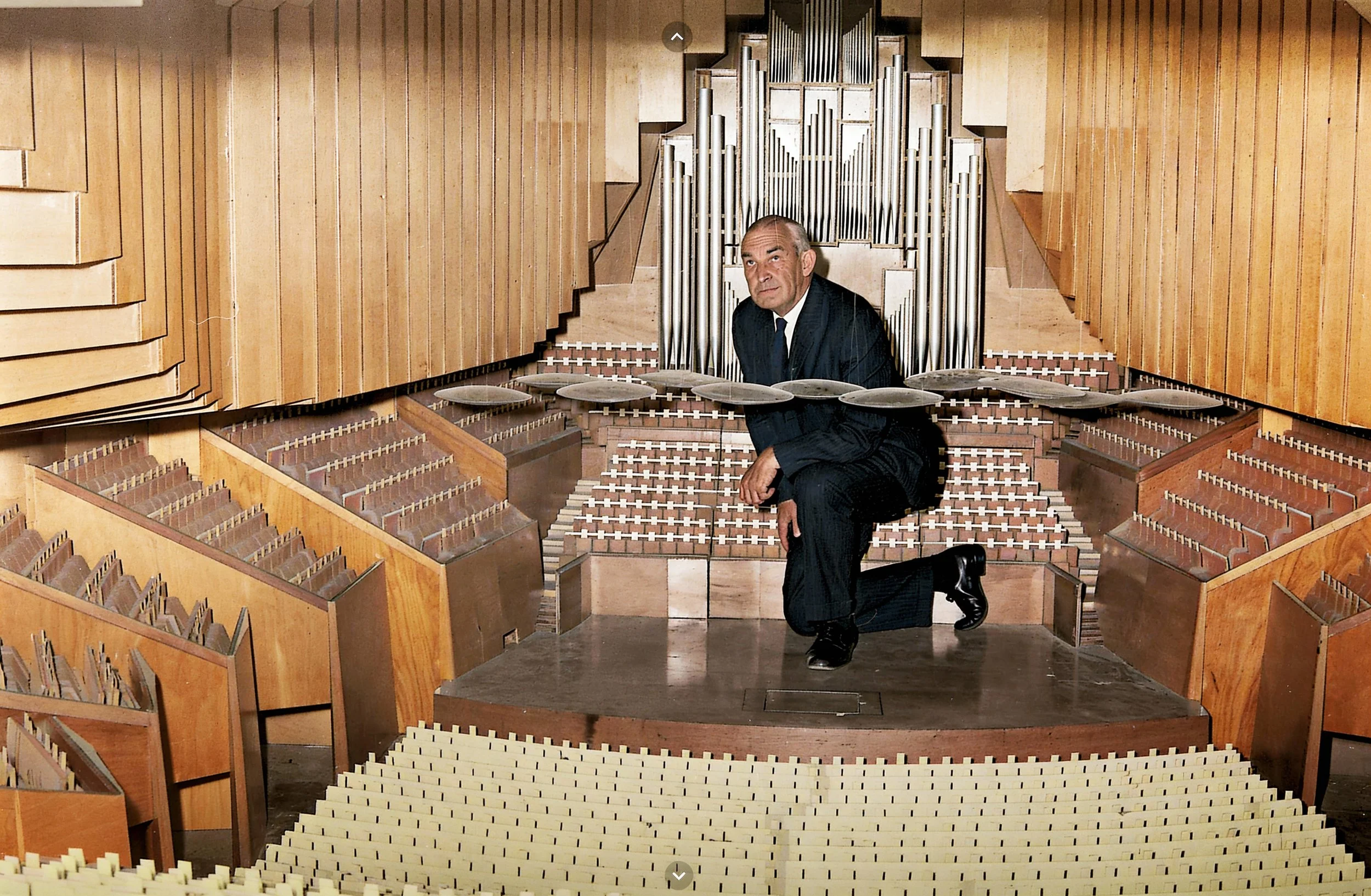 Desain Analisa Perbaikan Akustik Ruang Konser Utama Sydney Opera House