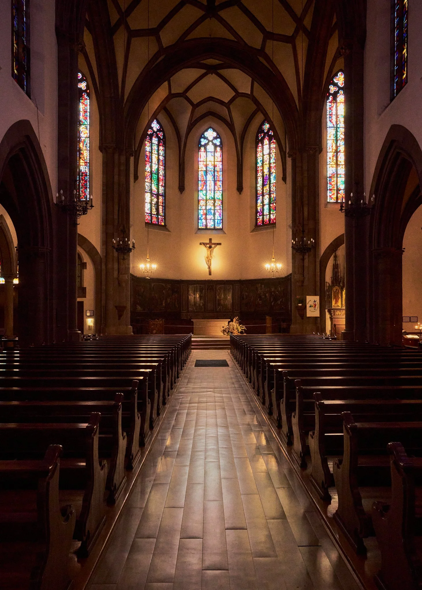 Mengamati Arsitektur Gereja Saint Pierre Le-Vieux Strasbourg