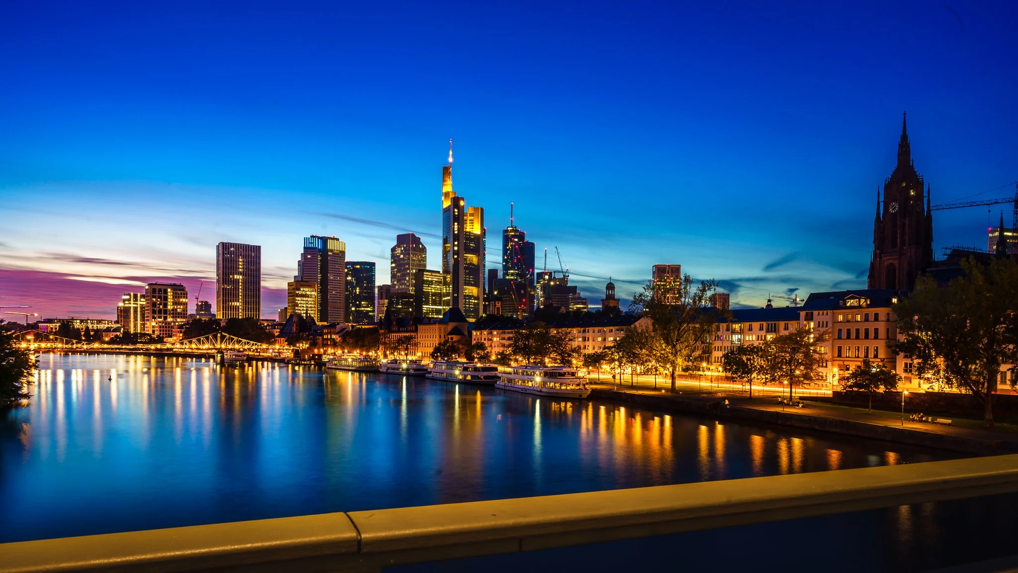 Mengamati Kehidupan Arsitektur dan Lingkungan di Frankfurt Jerman