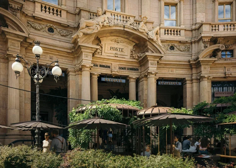 2019-07+Milan+Starbuck-3.webp