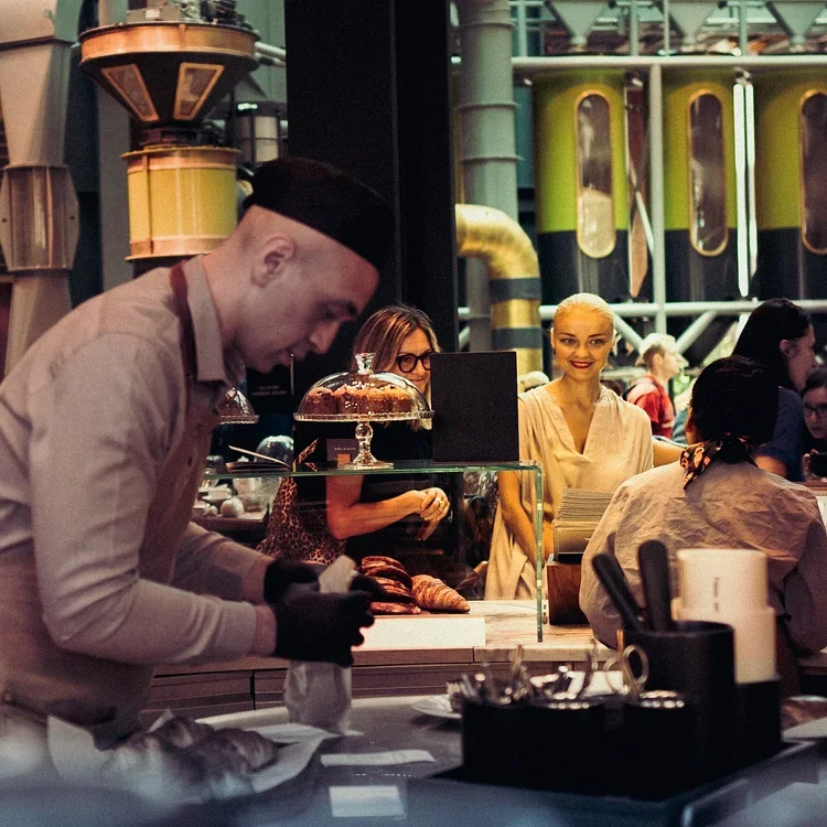2019-07+Milan+Starbuck+Rerserve+Roastery+9.webp