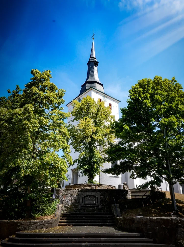 Erloserkirche+Evangelical+Church+Ludenscheid-2-Edit.webp