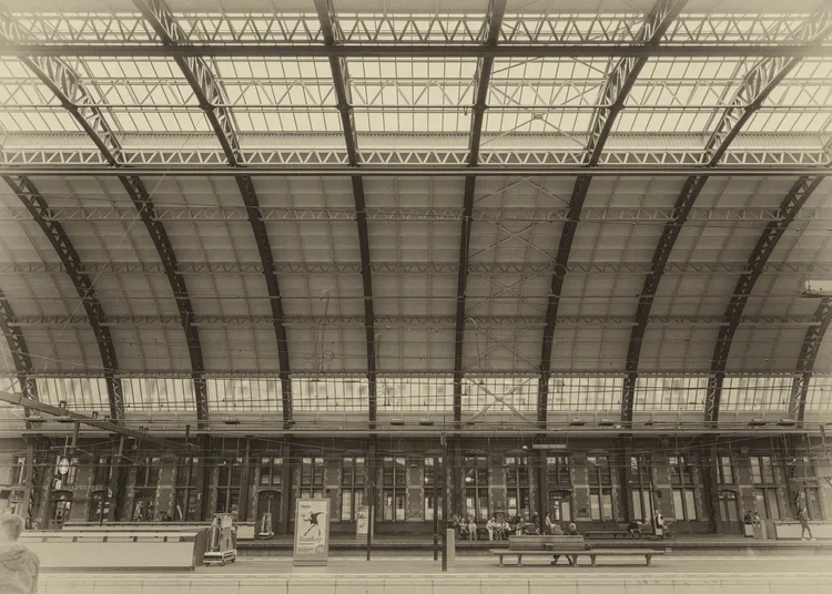 2019-07+Amsterdam+Centraal+Station+05.webp