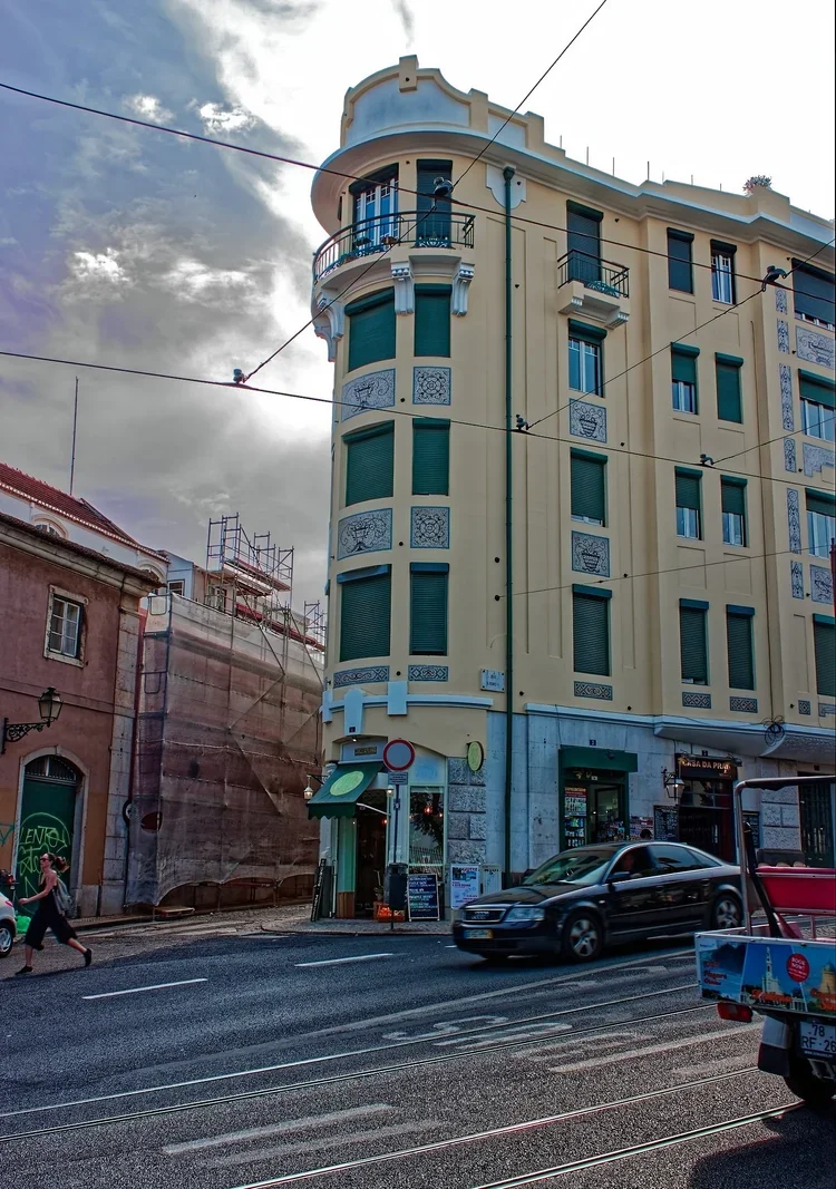 20180817-IMG_7143_Lisbon+city+scape.webp