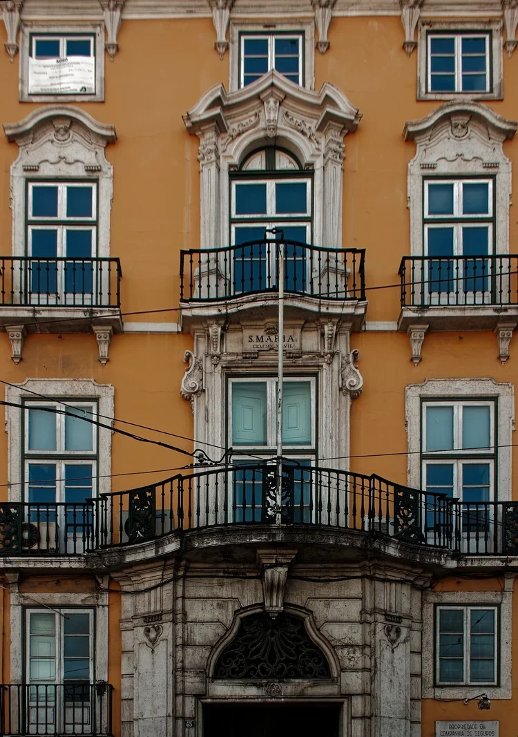 20180817-IMG_7158_Lisbon+city+scape.webp