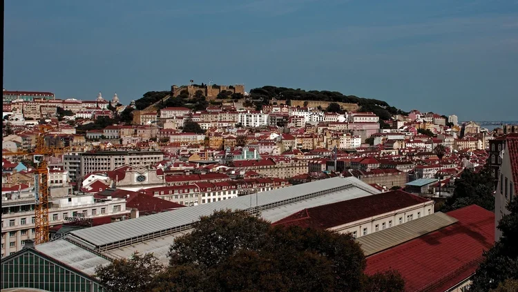Observe: Lisbon Cityscape