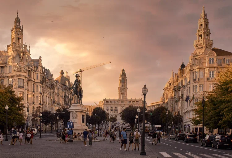 Observe: Porto Cityscape