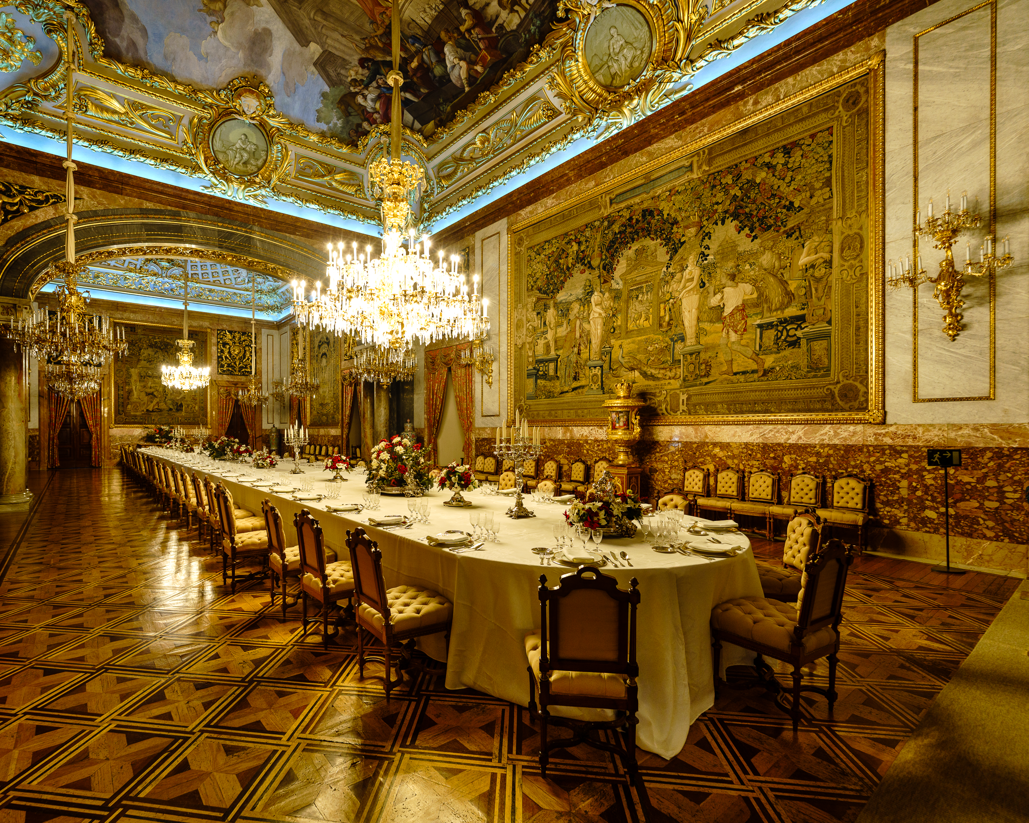 Architectural acoustics inside Madrid Royal Palace Architecture