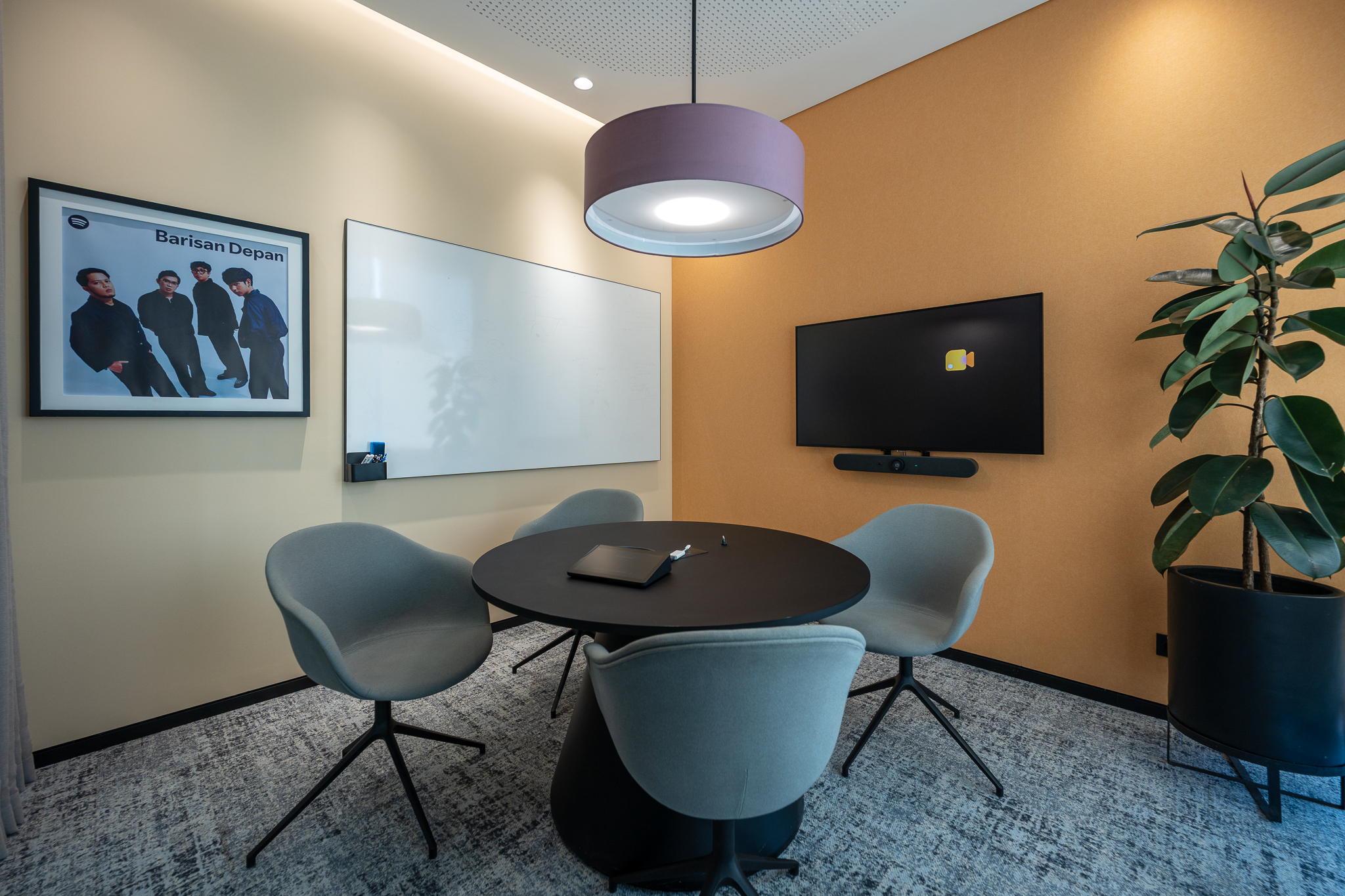 Global Music Streaming Office Indonesia 4.png